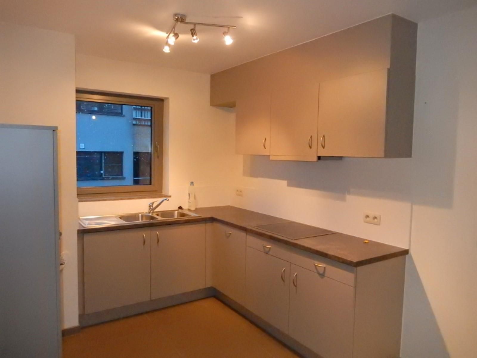 Gezellig 2-slaapkamer app. in het hartje van Erembodegem foto 10
