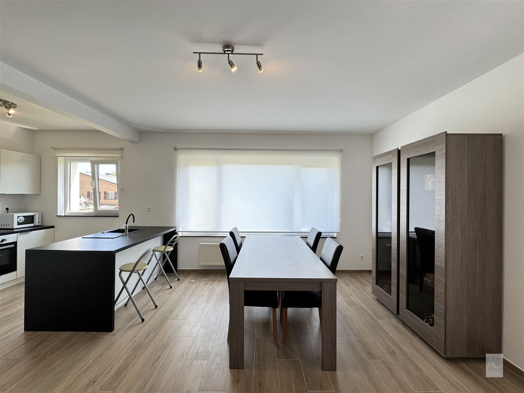 Appartement foto {{pictureIndex}}