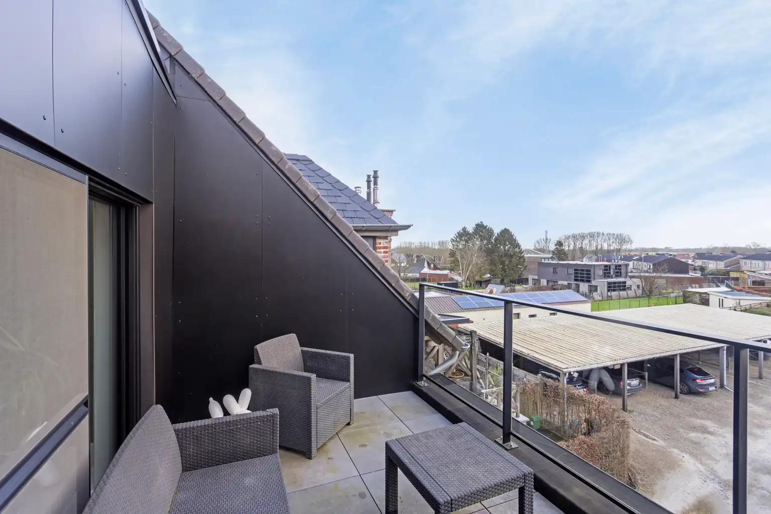 Penthouse in uitstekende staat met 2 slpks en 2 carports foto 18