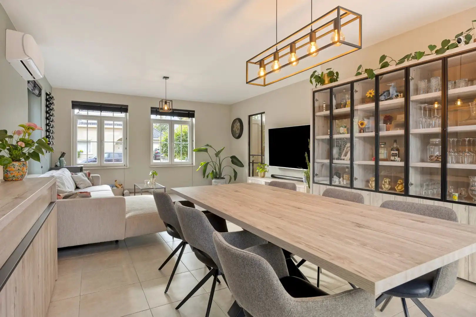 Recente instapklare woning met 3/4 slaapkamers, rustig gelegen te Ham ! foto 6