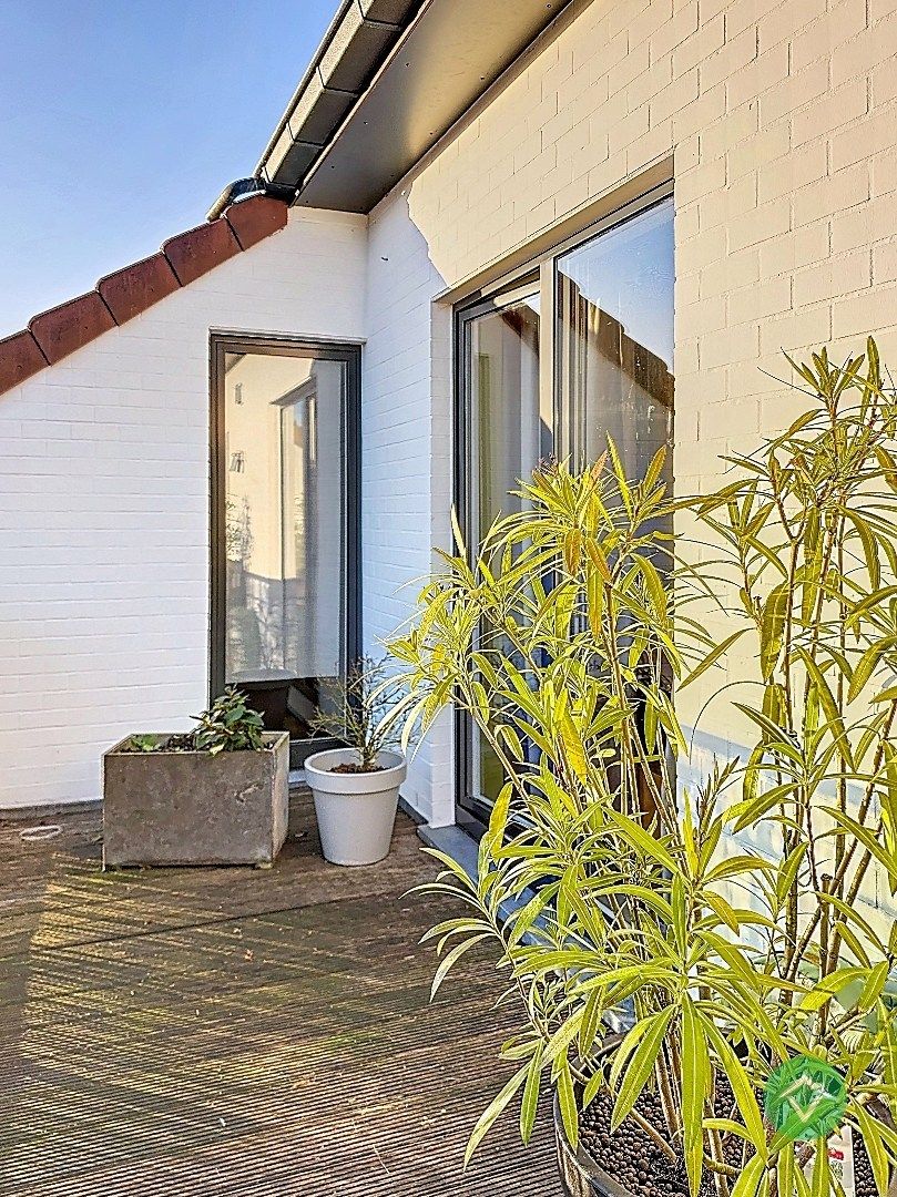 Luxe villa-appartement met dubbele garage en prachtig uitzicht in Koekelare foto 17