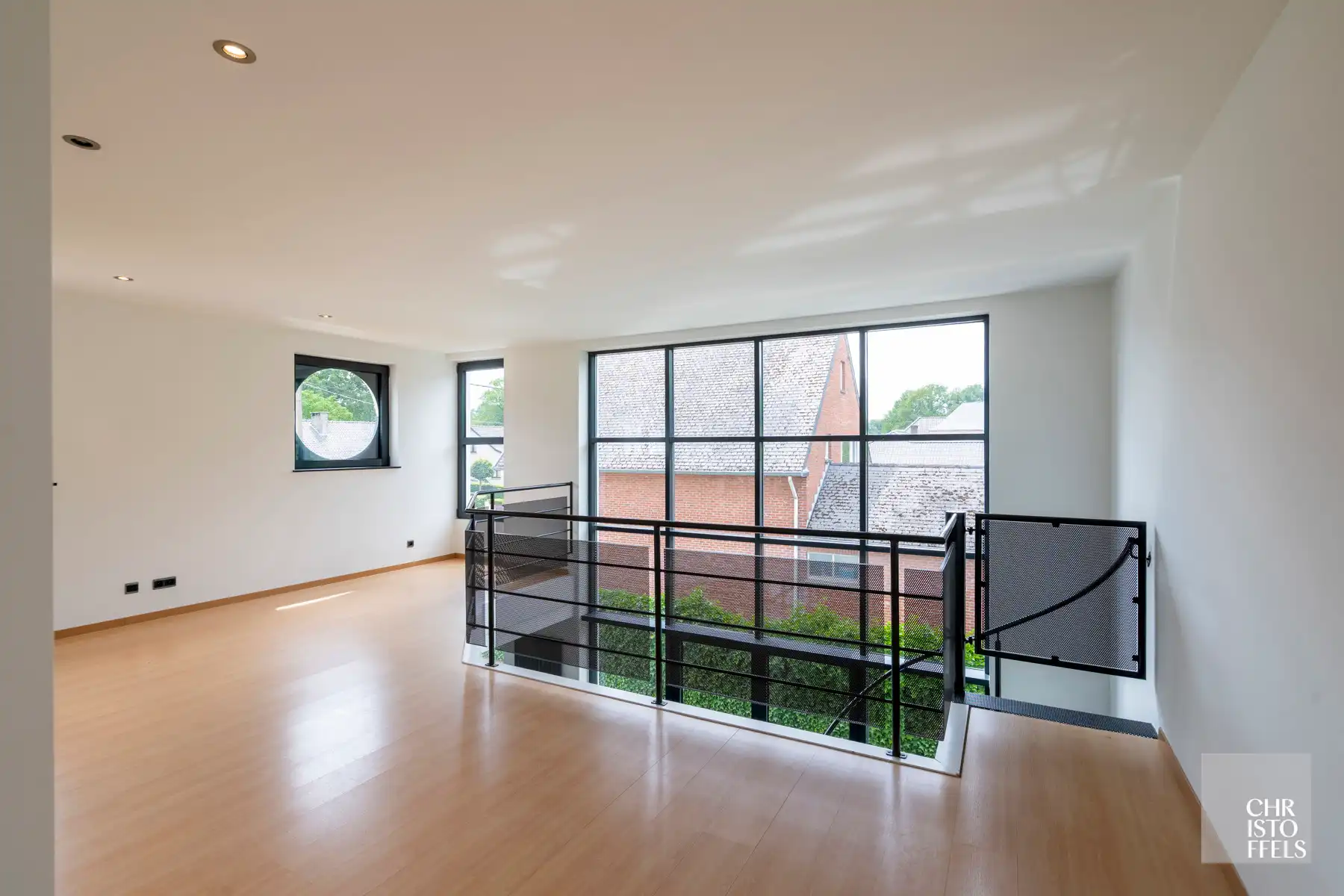 Tijdloze villa (405 m²) met zwembad, magazijn en weiland op 4.858 m²! foto 18