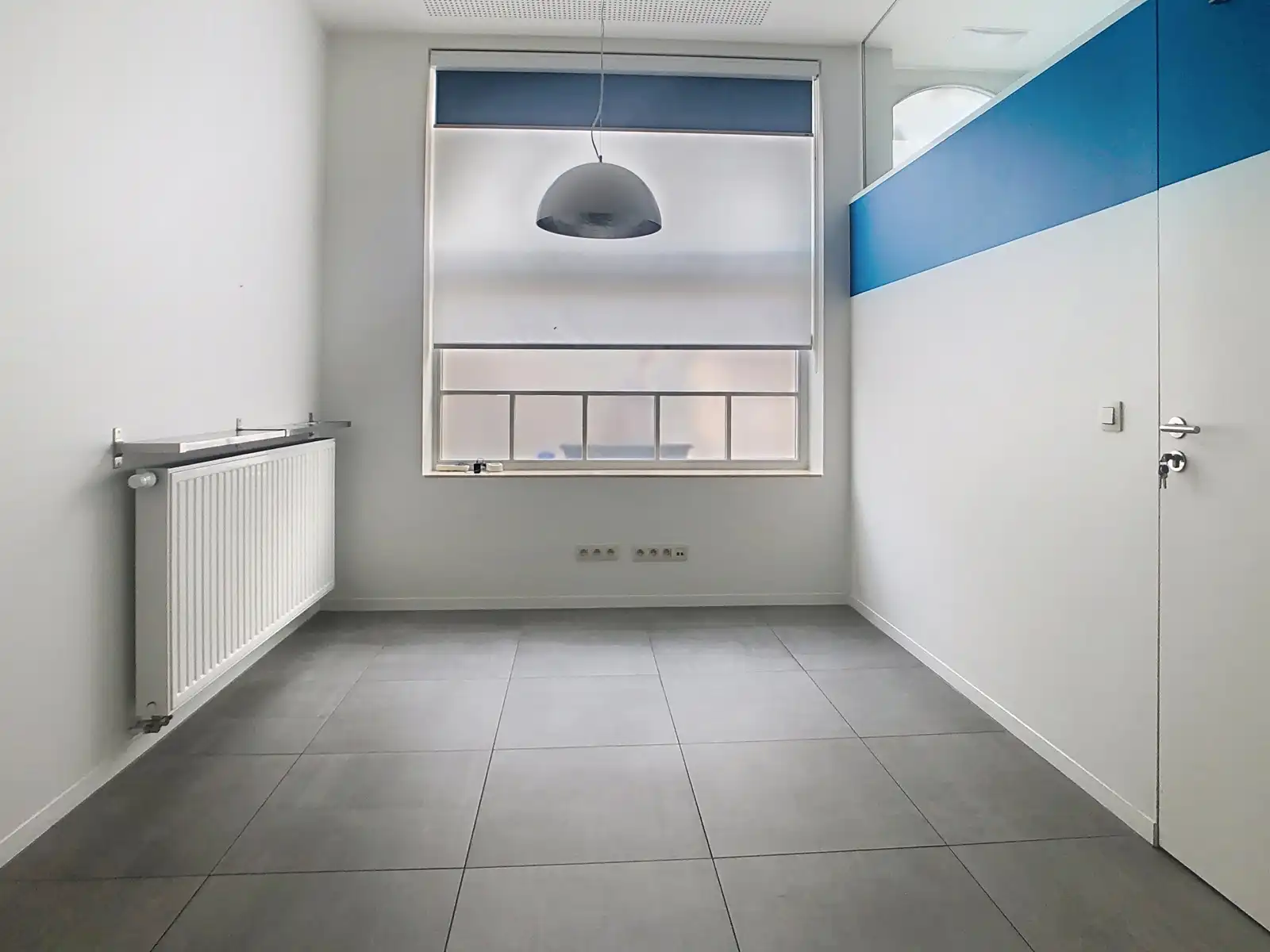 Gelijkvloerse zaak - gewezen dokterskabinet foto 12