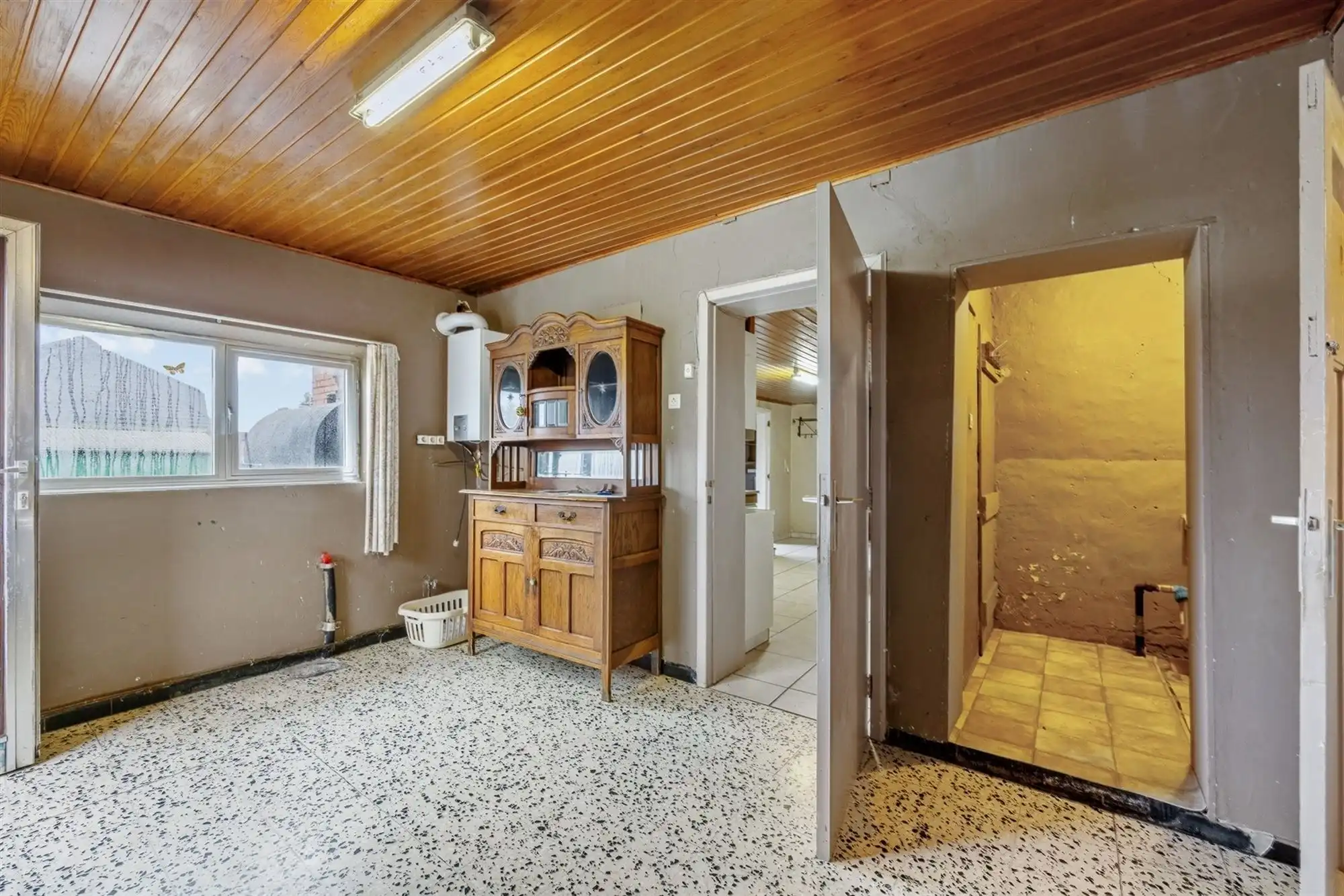 OPBRENGSTEIGENDOM MET 2 WONINGEN foto 8