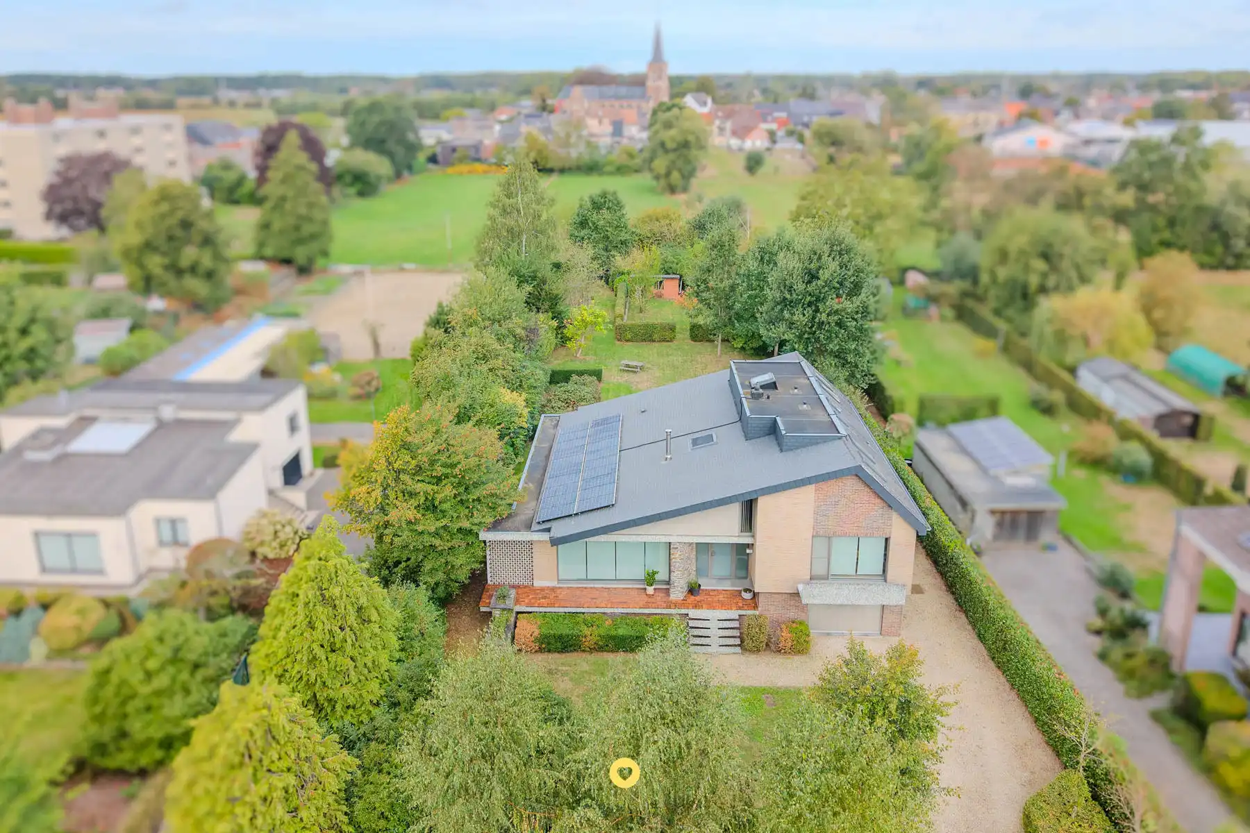 Gerenoveerde 70's villa met 5 slk en 2 bdk op 2000 m2 foto 26
