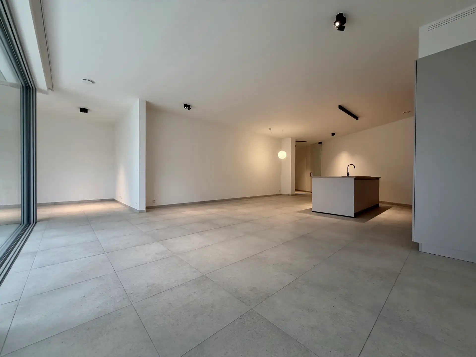 Gelijkvloers BEN-appartement met 3 slaapkamers en parking foto 12