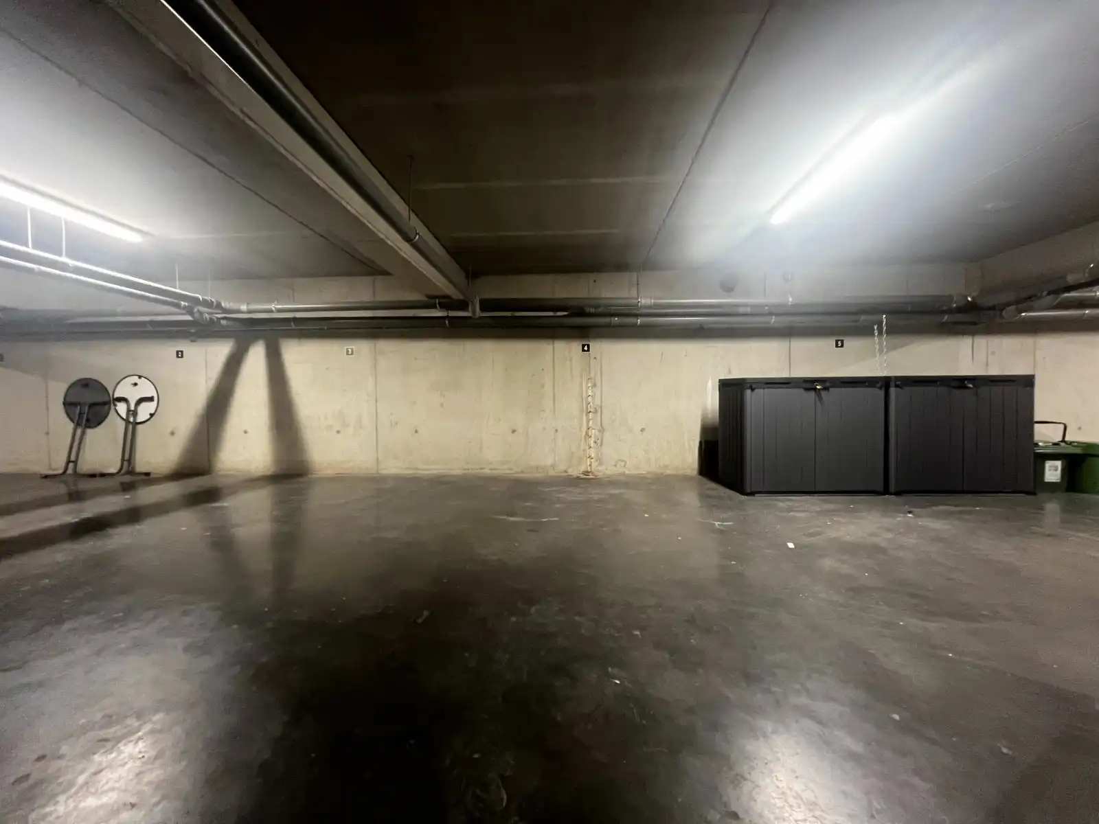 Centraal gelegen 1 slaapkamer appartement met autostaanplaats foto 16