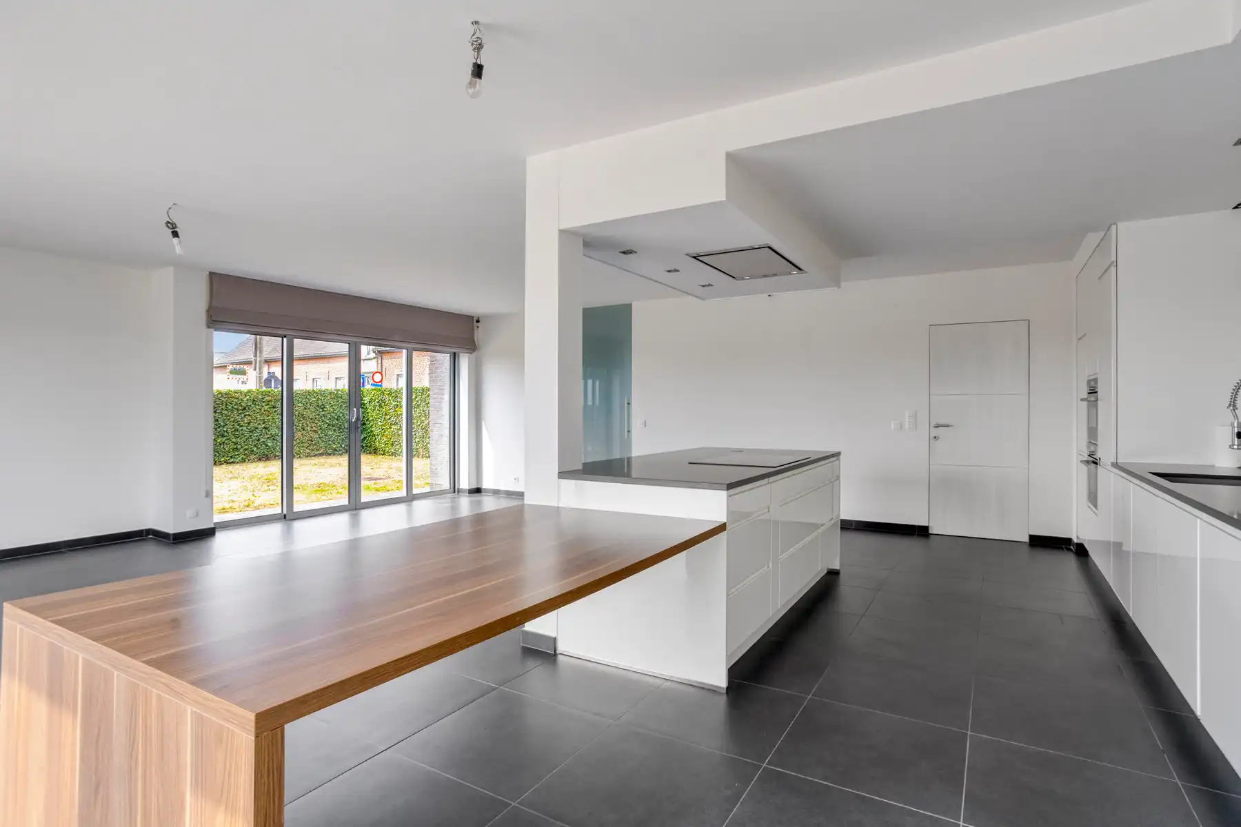 Ruime woning met 4 slaapkamers op landelijke ligging foto 4
