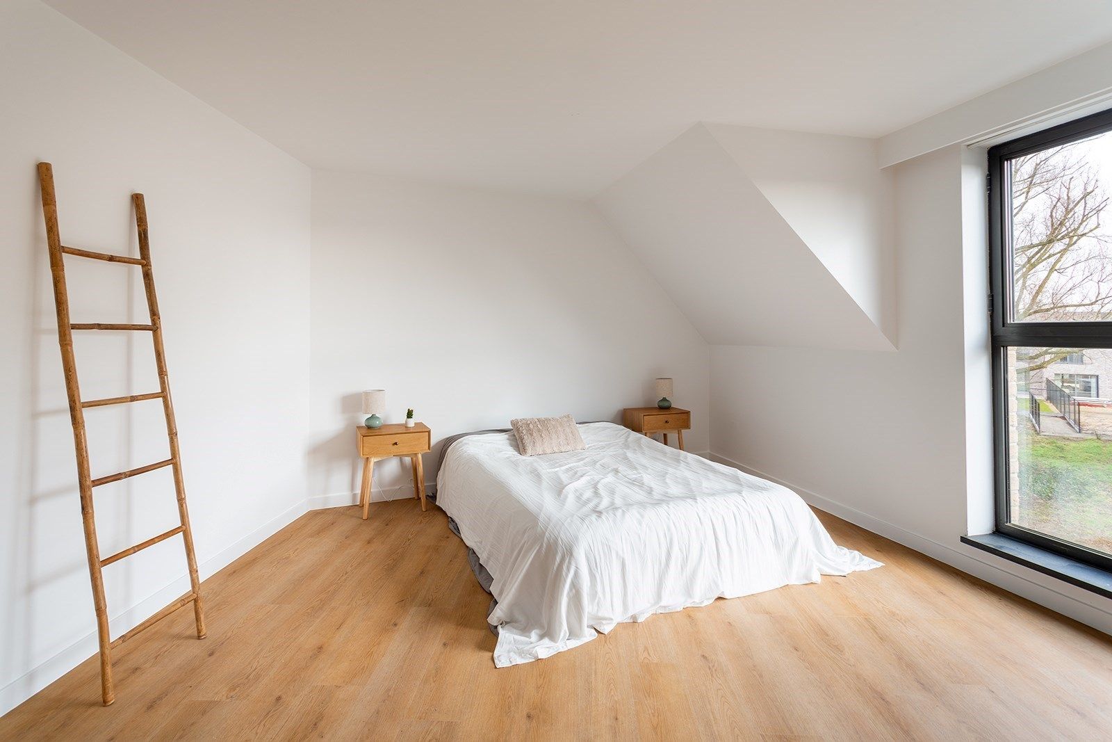 Duplex dakappartement met 3 slaapkamers en zonnig terras in Boechout foto 15