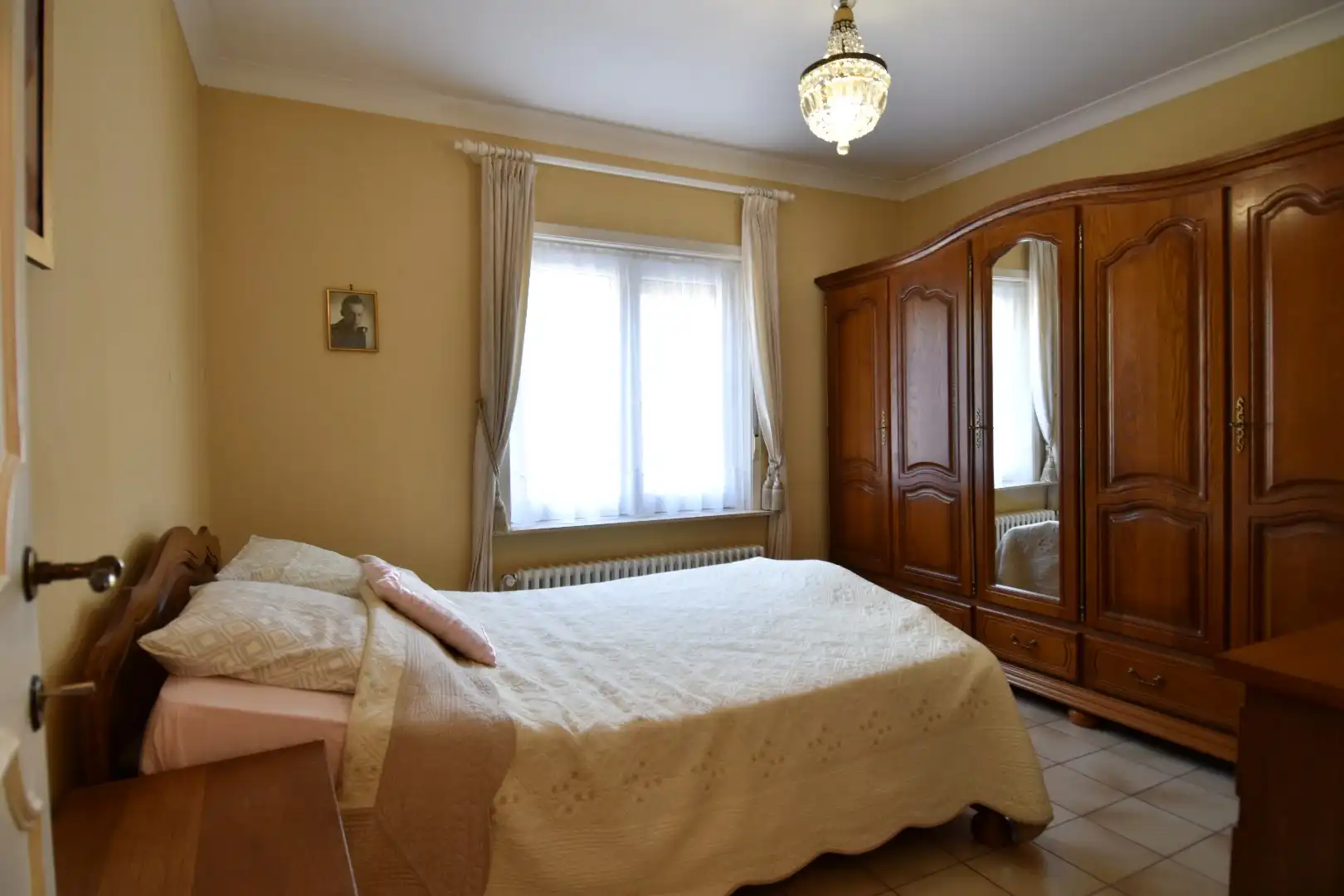 Alleenstaande bungalow met tuin en garage te koop op een bereikbare locatie te Harelbeke foto 11