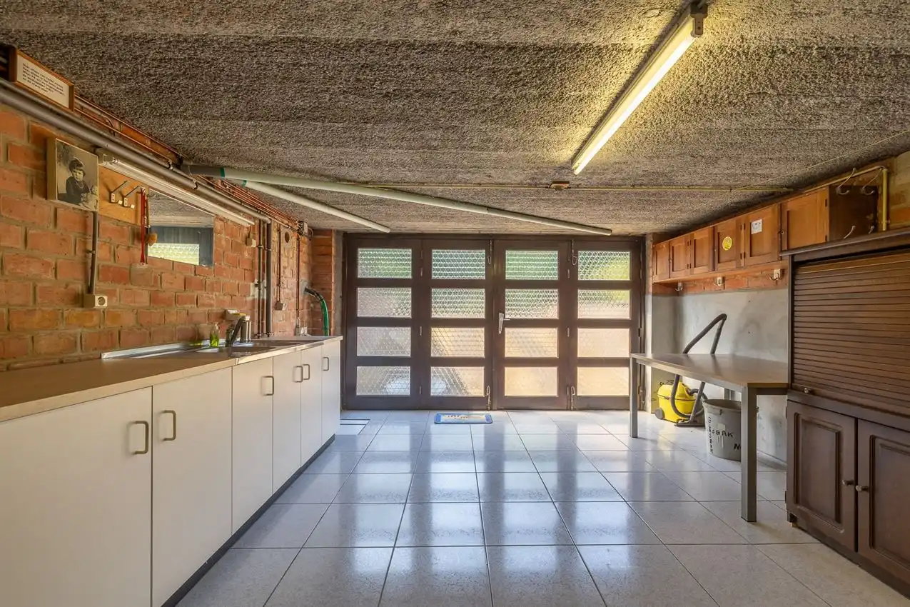 Retrokarakter, diepe tuin en bosgevoel achteraan foto 32