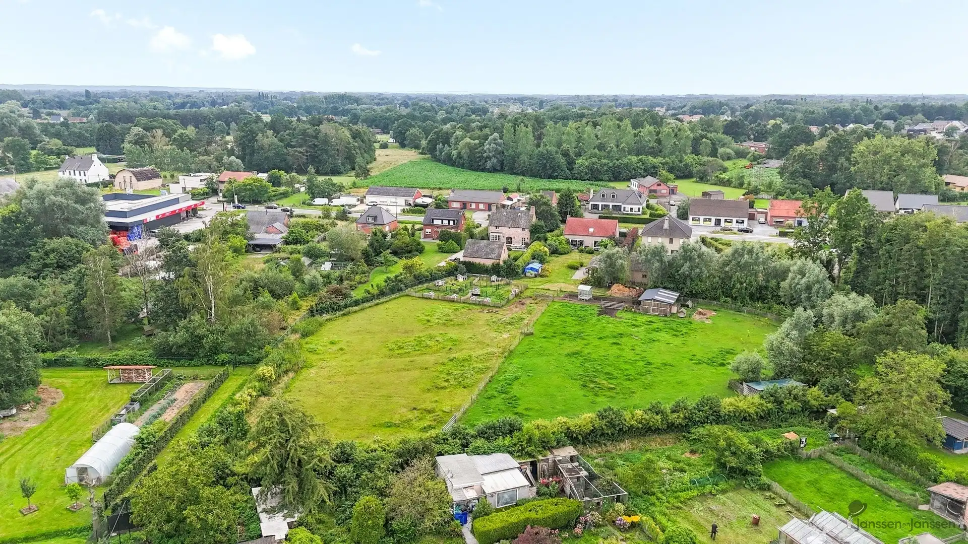 Moderne gezinswoning op een perceel van 6.940 m² met paardenaccommodatie foto 28