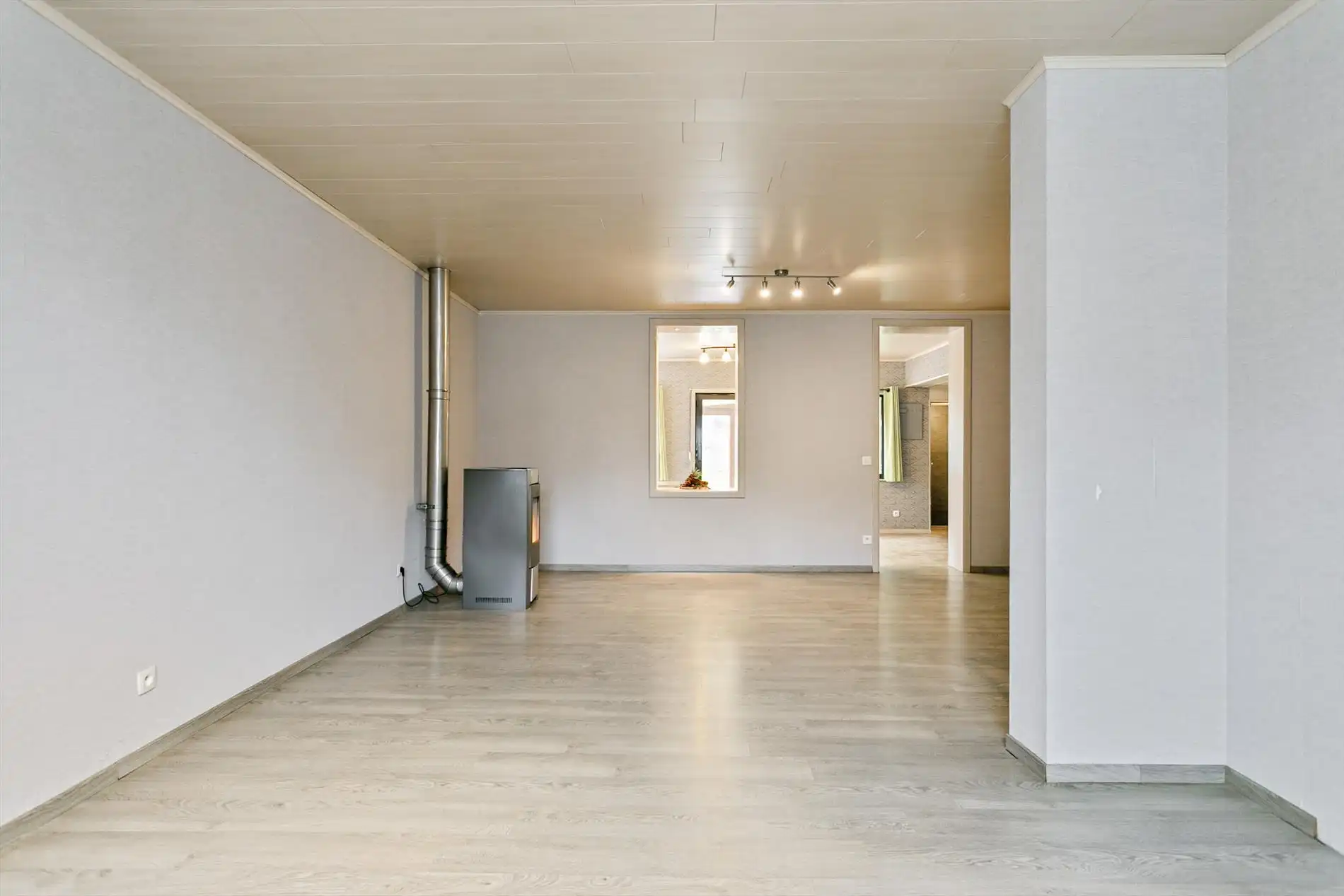 Woning met 2/3 slaapkamers op 595 m², rustig gelegen in Geel-centrum ! foto 6