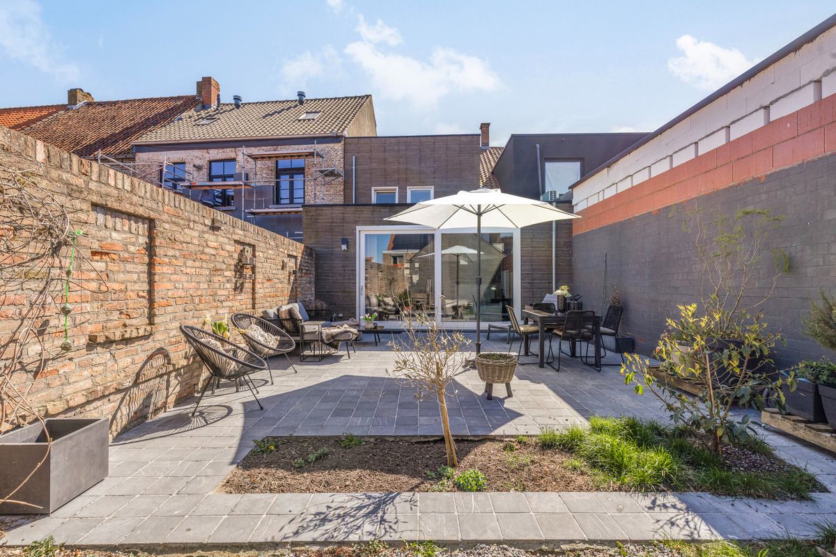 AANTREKKELIJKE woning in het hartje van Dudzele met 3 slaapkamers en tuintje foto 15