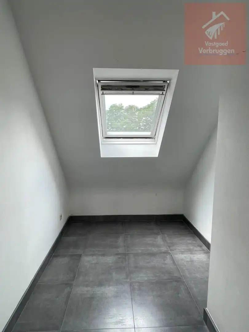 Stijlvol duplex-appartement met 2 slaapkamers op 4de verdieping in hartje Aalst foto 15