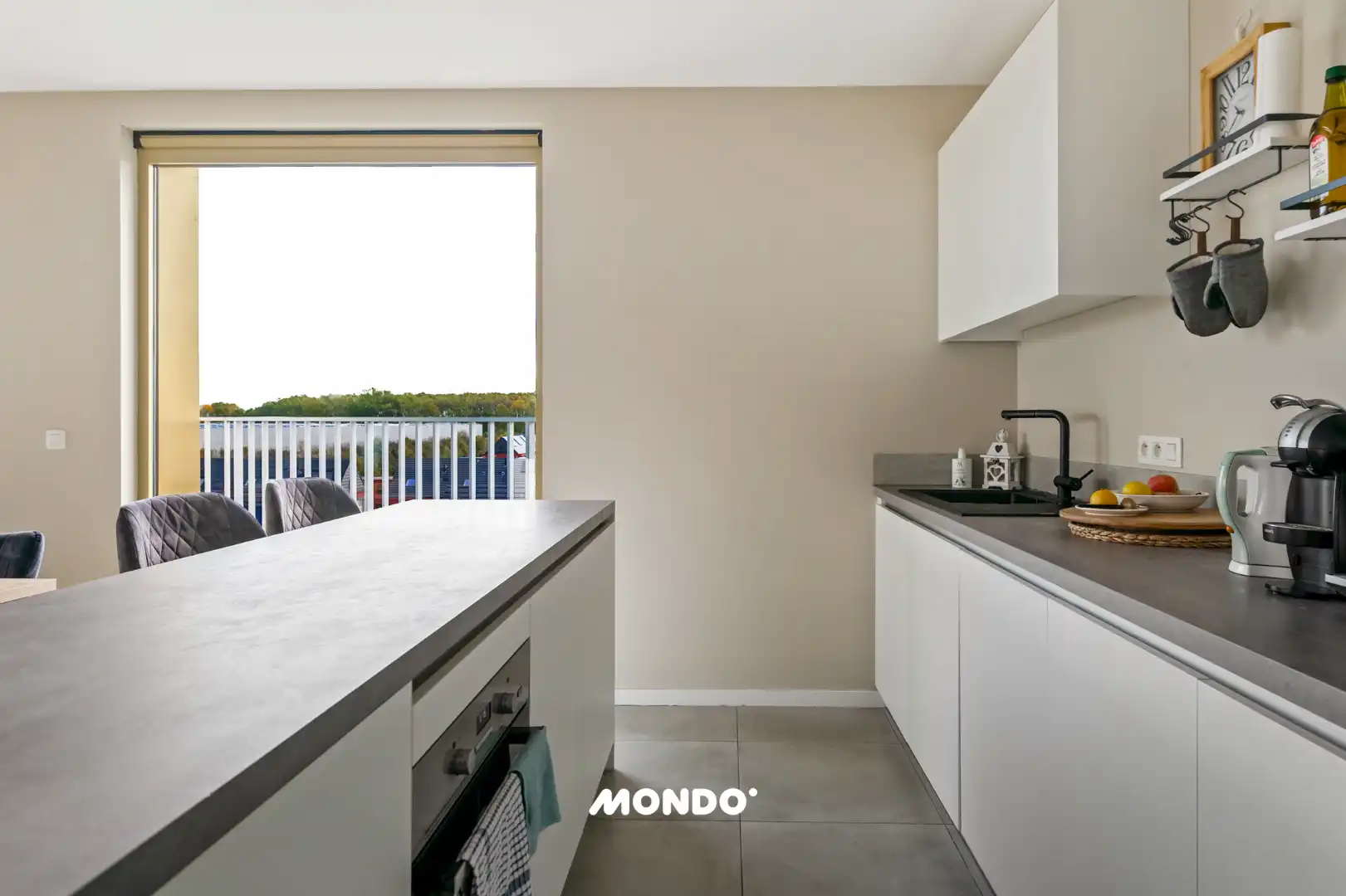 BEN-appartement met ruim terras en vrij uitzicht. foto 5