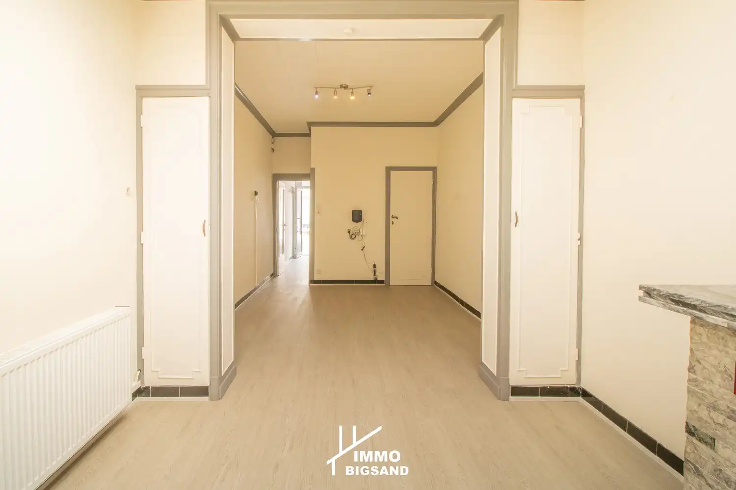 Volledig gerenoveerde woning te koop met 3 slaapkamers te Kortrijk foto 4