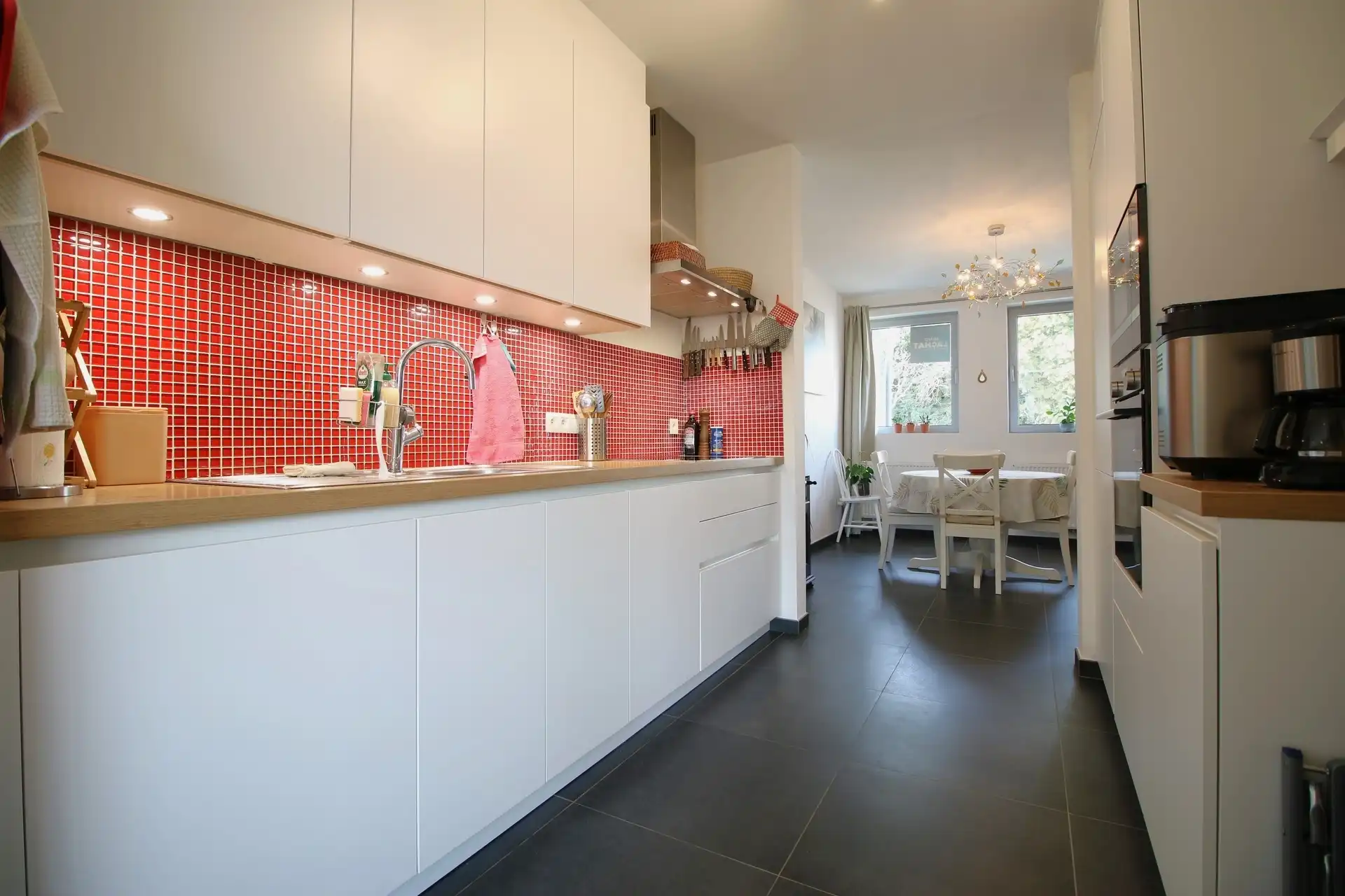 Instapklaar appartement van 130m² (2020) met 2 autostaanplaatsen foto 6
