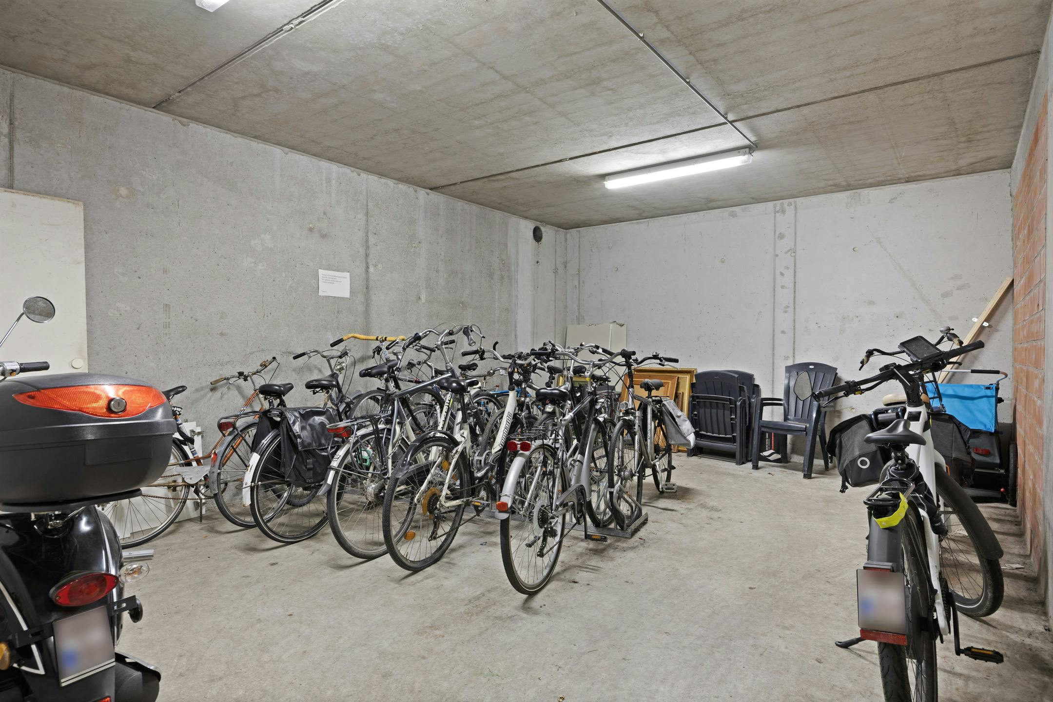 Appartement met 1 slaapkamer te koop in Sint-Andries foto 9