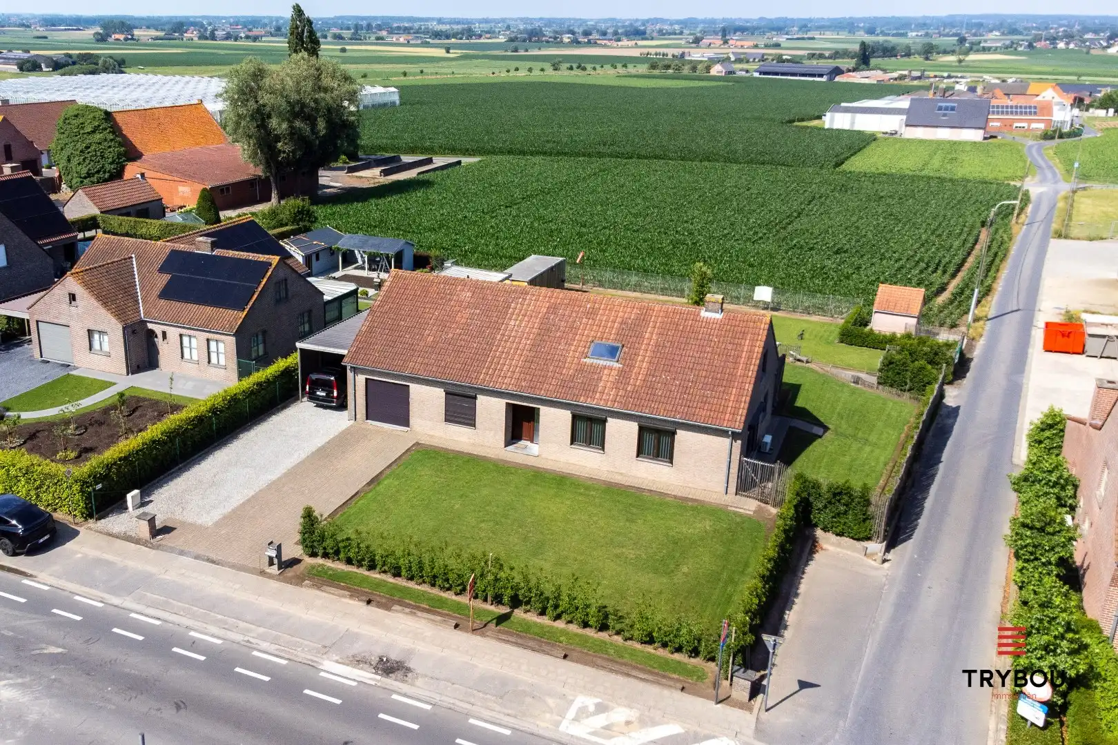 Gerenoveerde landelijke woning op een perceel van 1396m² met prachtige verzichten! foto {{pictureIndex}}