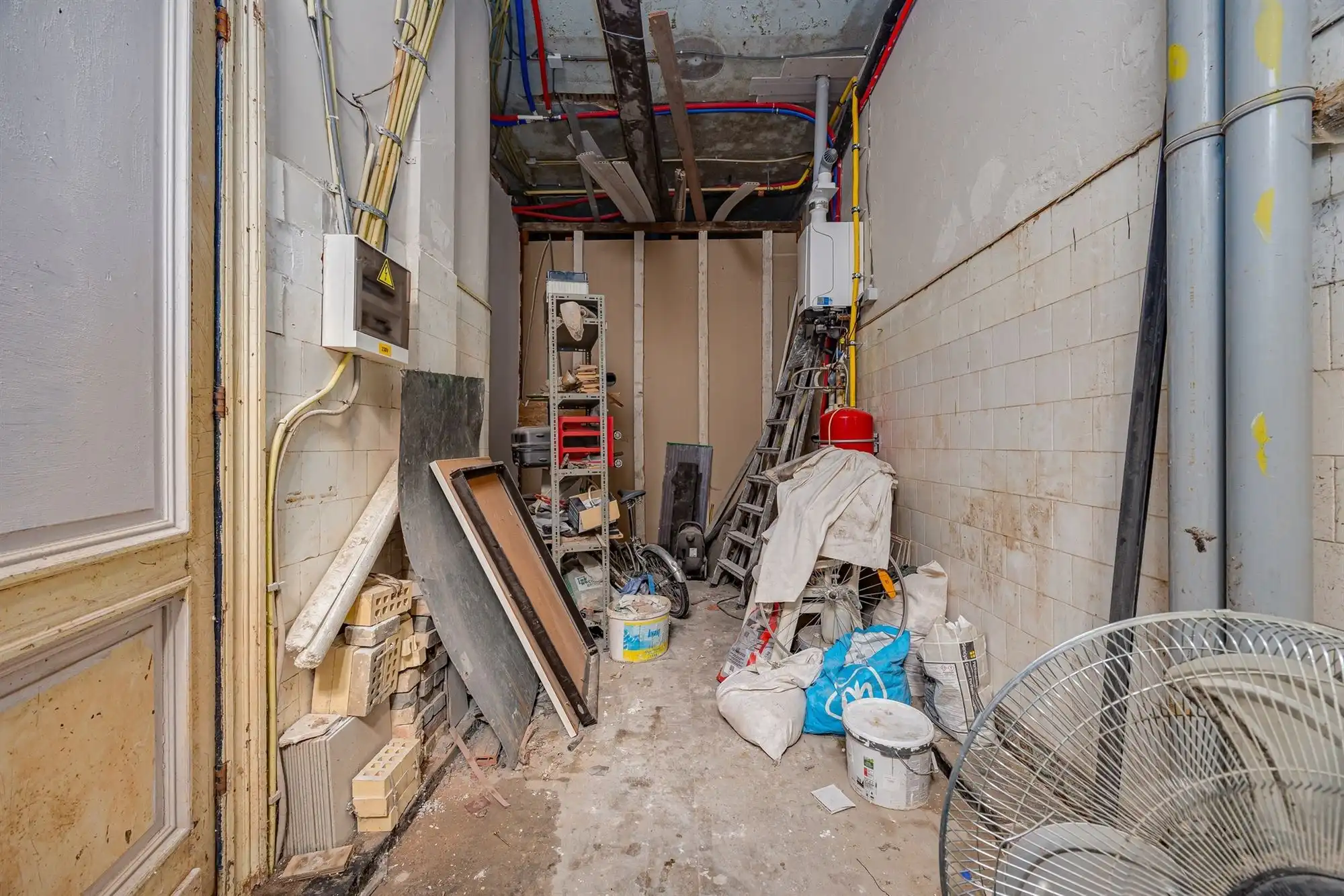 Karaktervolle woning met 4-6 slk garage en mogelijkheden foto 11