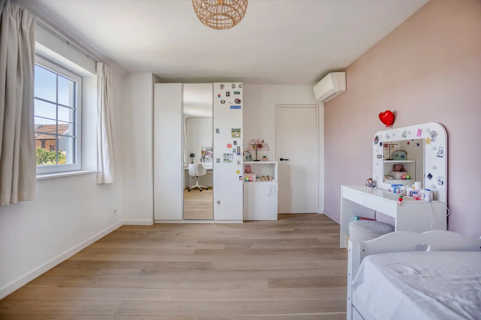 Prachtige nieuwbouw van 2019  in doodlopende straat foto 31