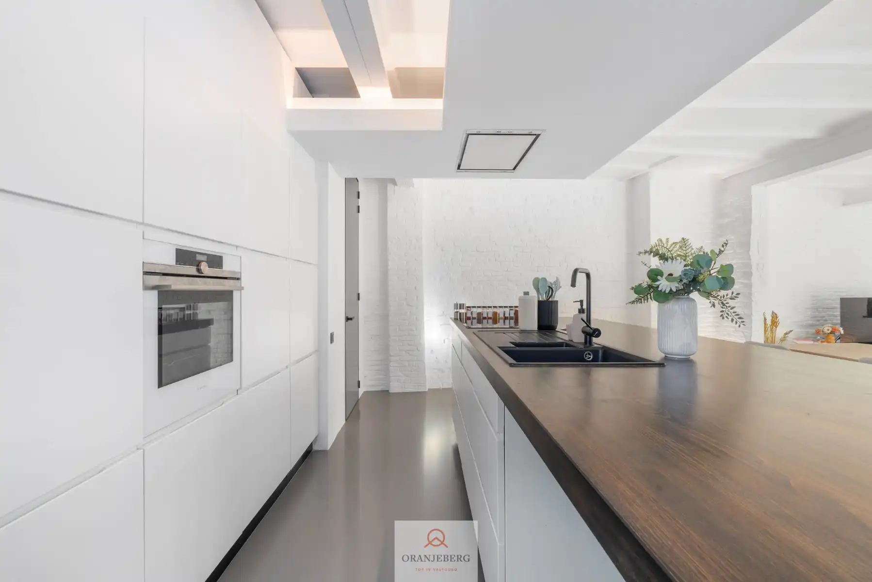 Uniek appartement in historisch gebouw foto 5