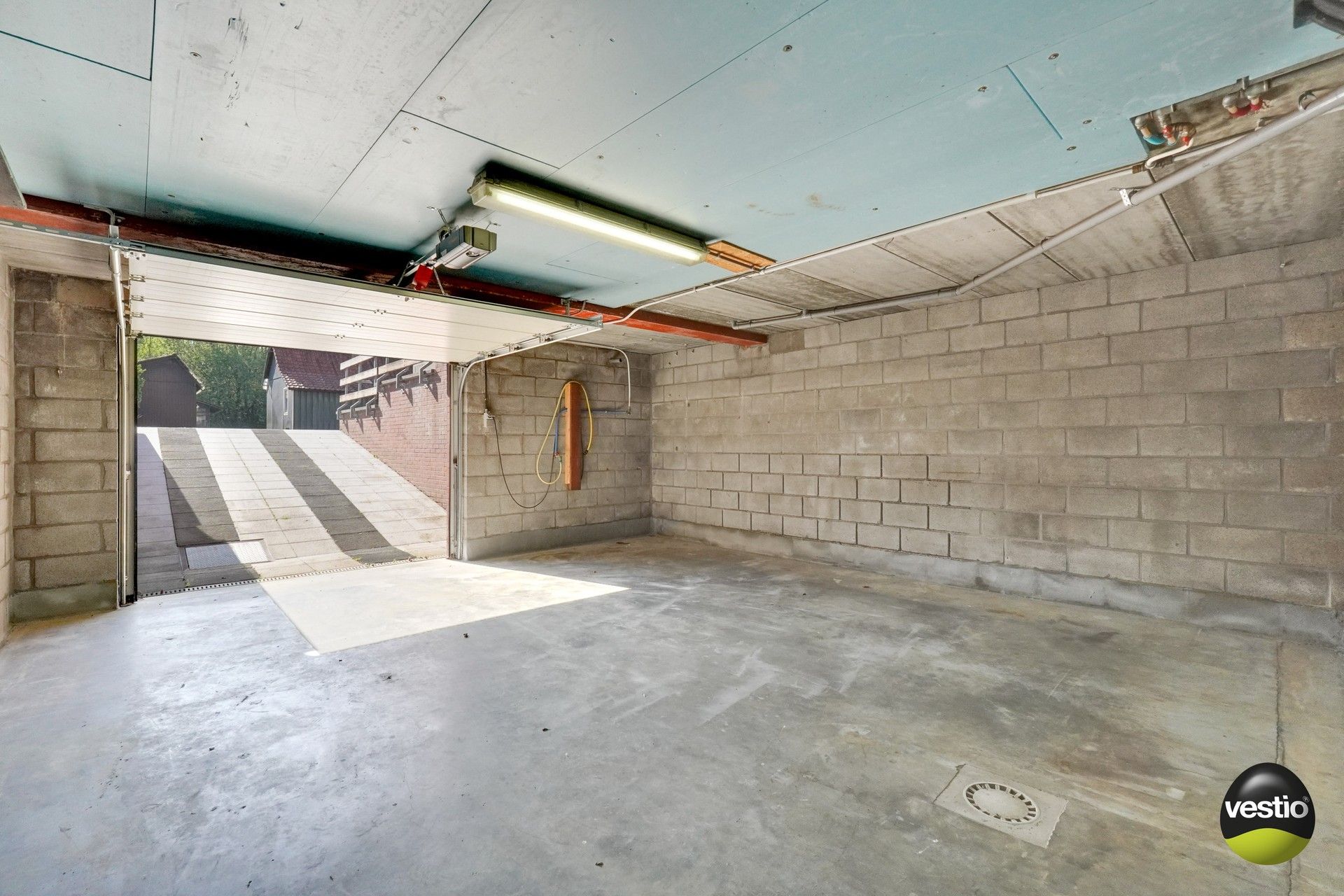 DEGELIJKE WONING MET WEILANDEN OP 1,7 HECTARE foto 39