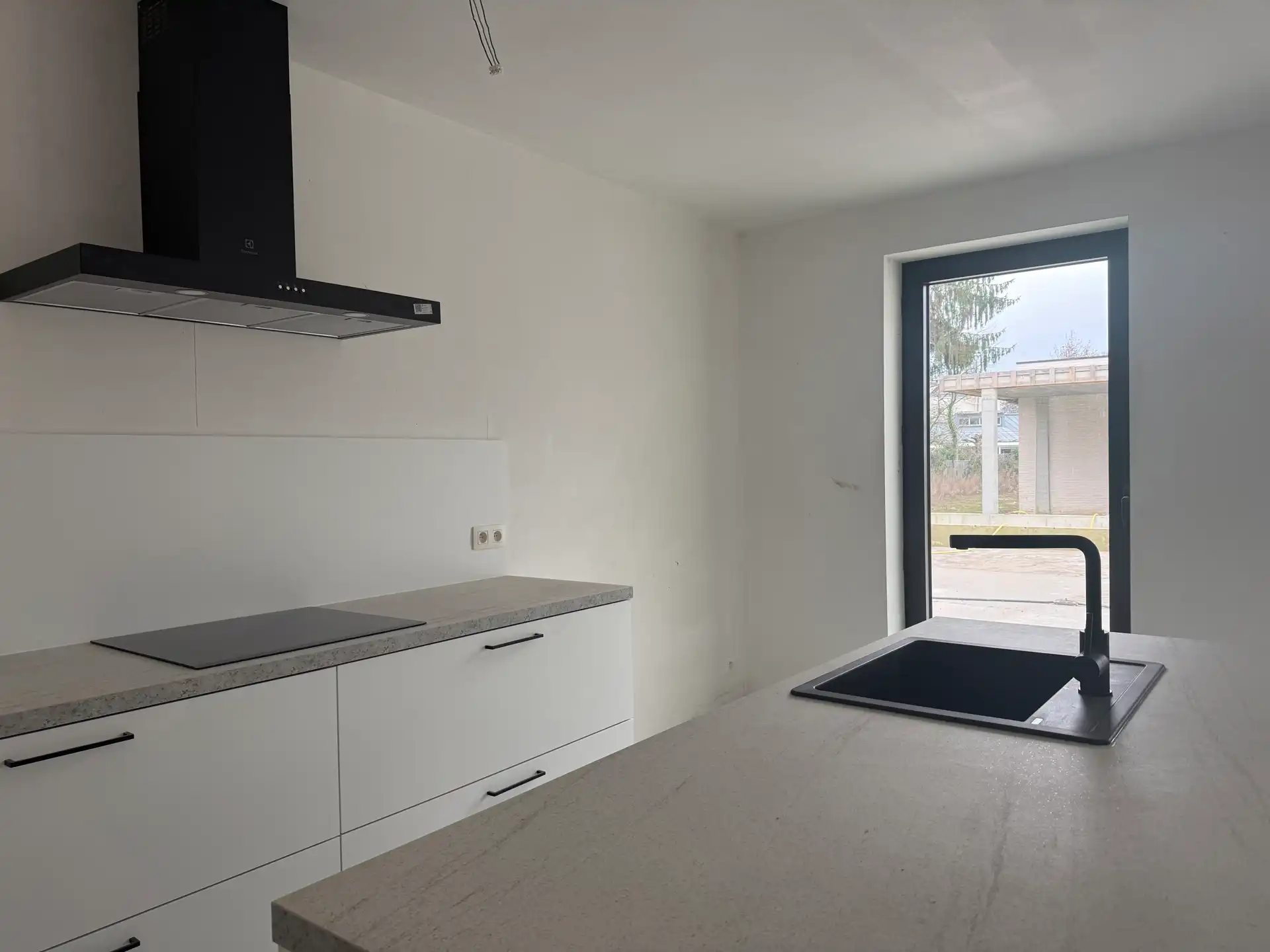 Nieuwbouw gelijkvloers appartement met tuin en terras foto 3