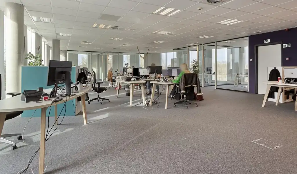 Gemeubelde kantoren met dienstverlening in Planet Business Center aan The Loop in Gent foto 14