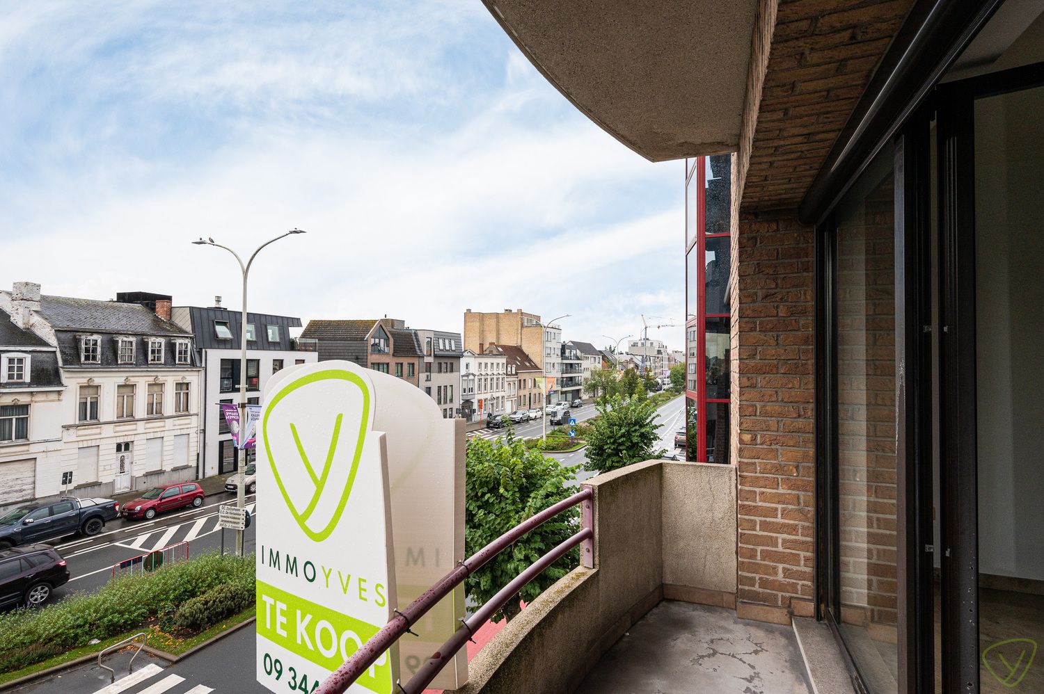 Ruim en zonnig appartement in residentie "Mozart" te Eeklo foto 16