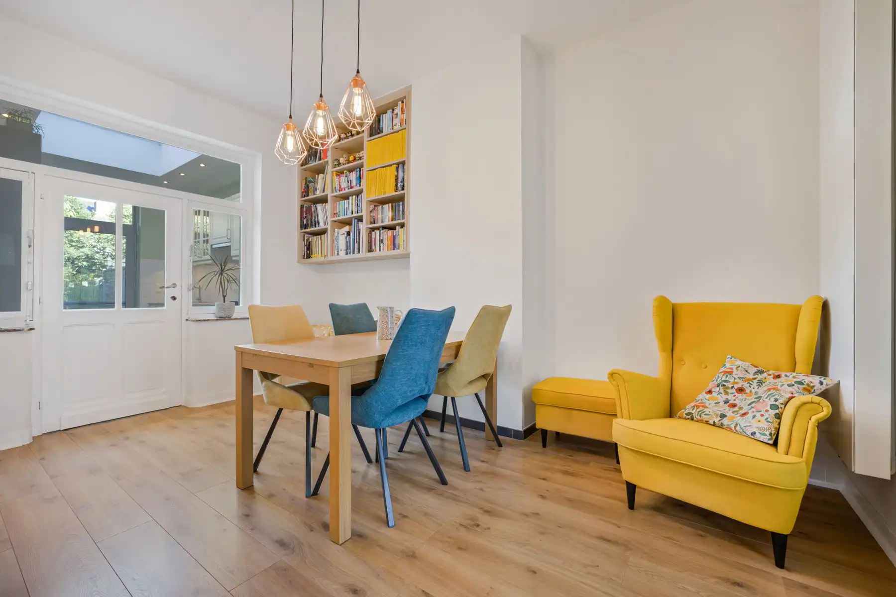 Instapklare woning met drie slaapkamers en tuin foto 4