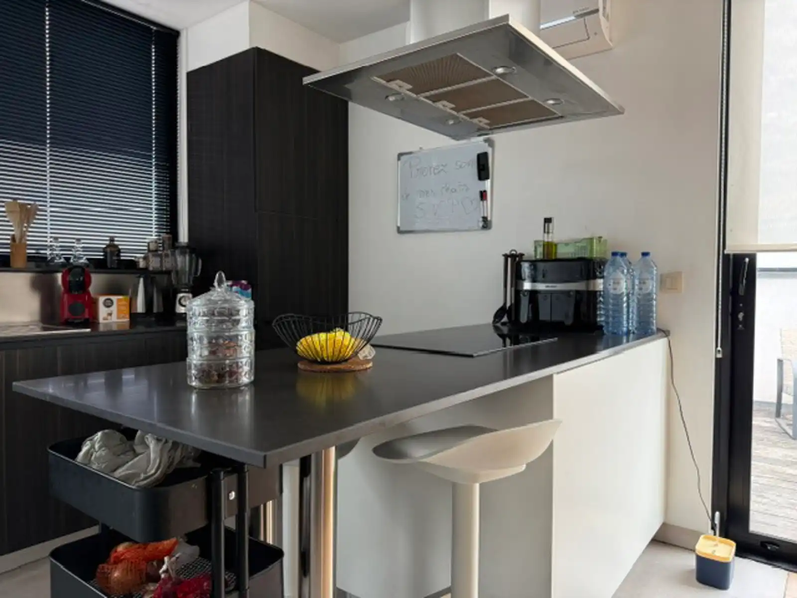 Te huur: Penthouse met ruim terras in centrum Aalst foto 3