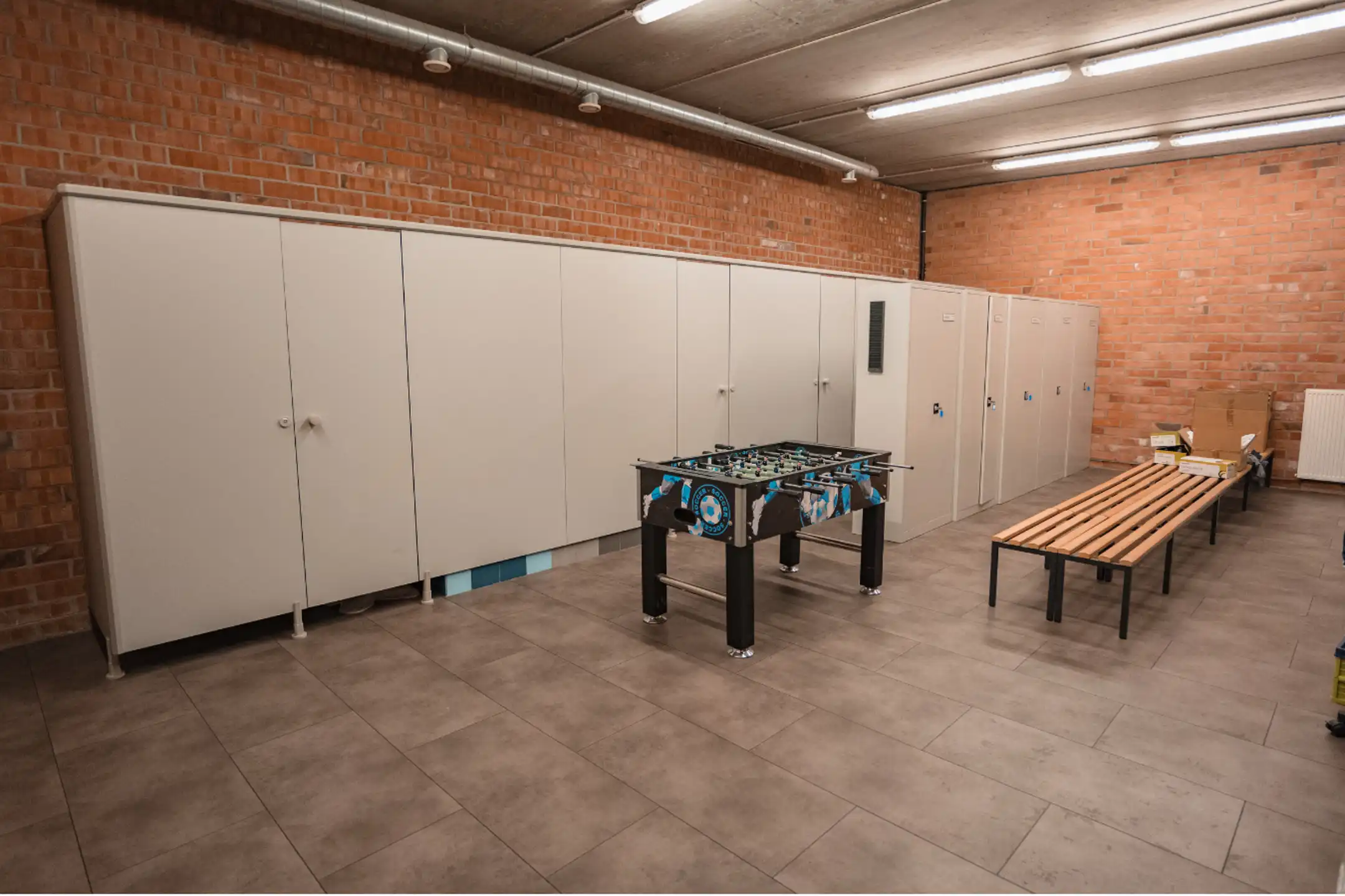 Modern bedrijfsgebouw langs E17 in Zwijndrecht foto 44