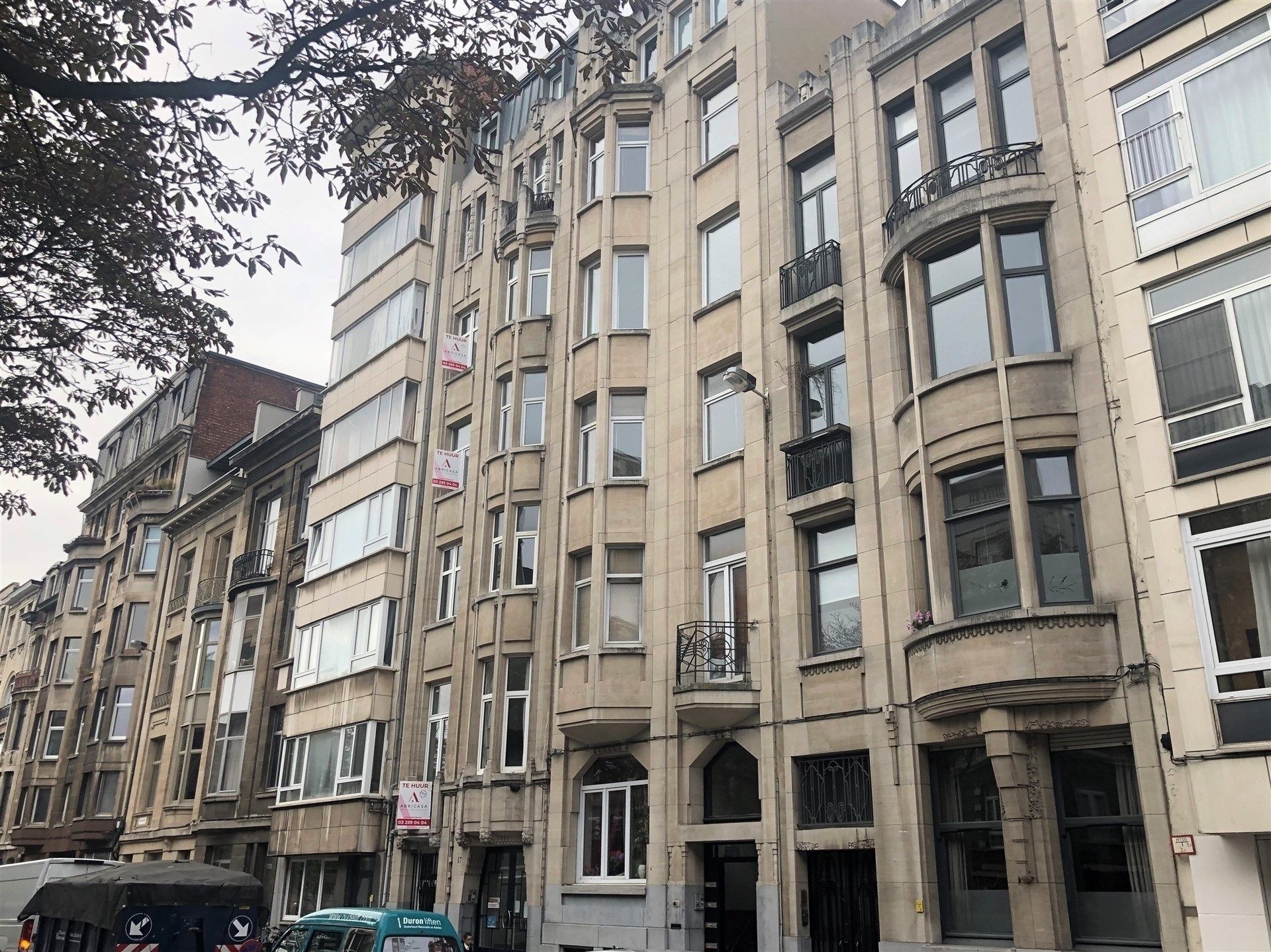 Fijn appartement met 1 slaapkamer en open keuken foto 2