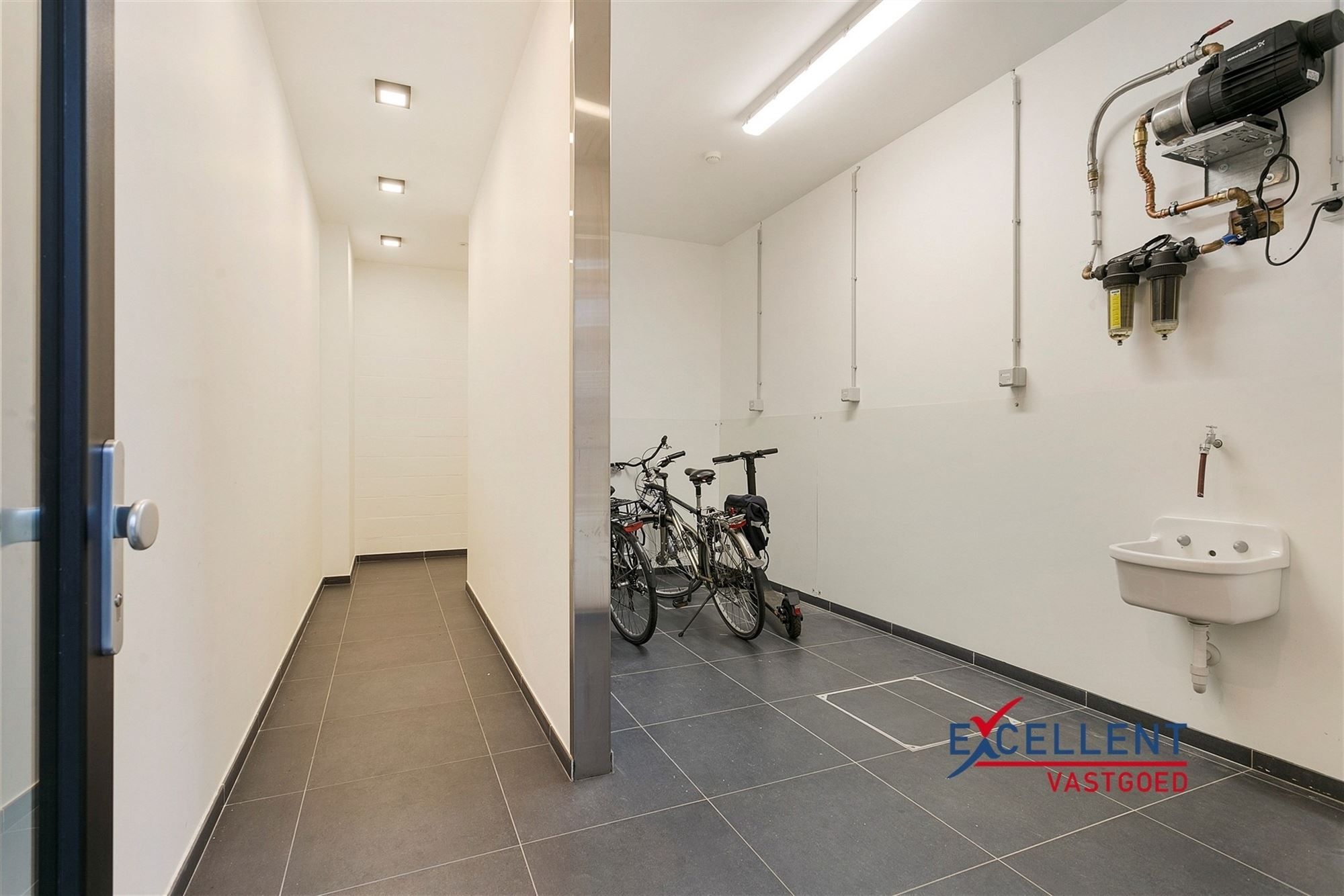 Recent appartement te huur nabij centrum Deinze! foto 7
