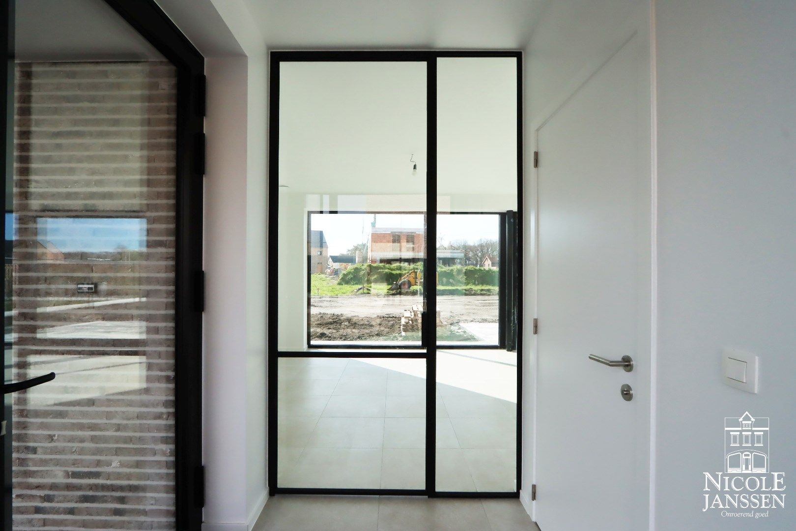 Trendy energiezuinige nieuwbouwwoning van 143m² (excl. gegoten kelder) foto 3