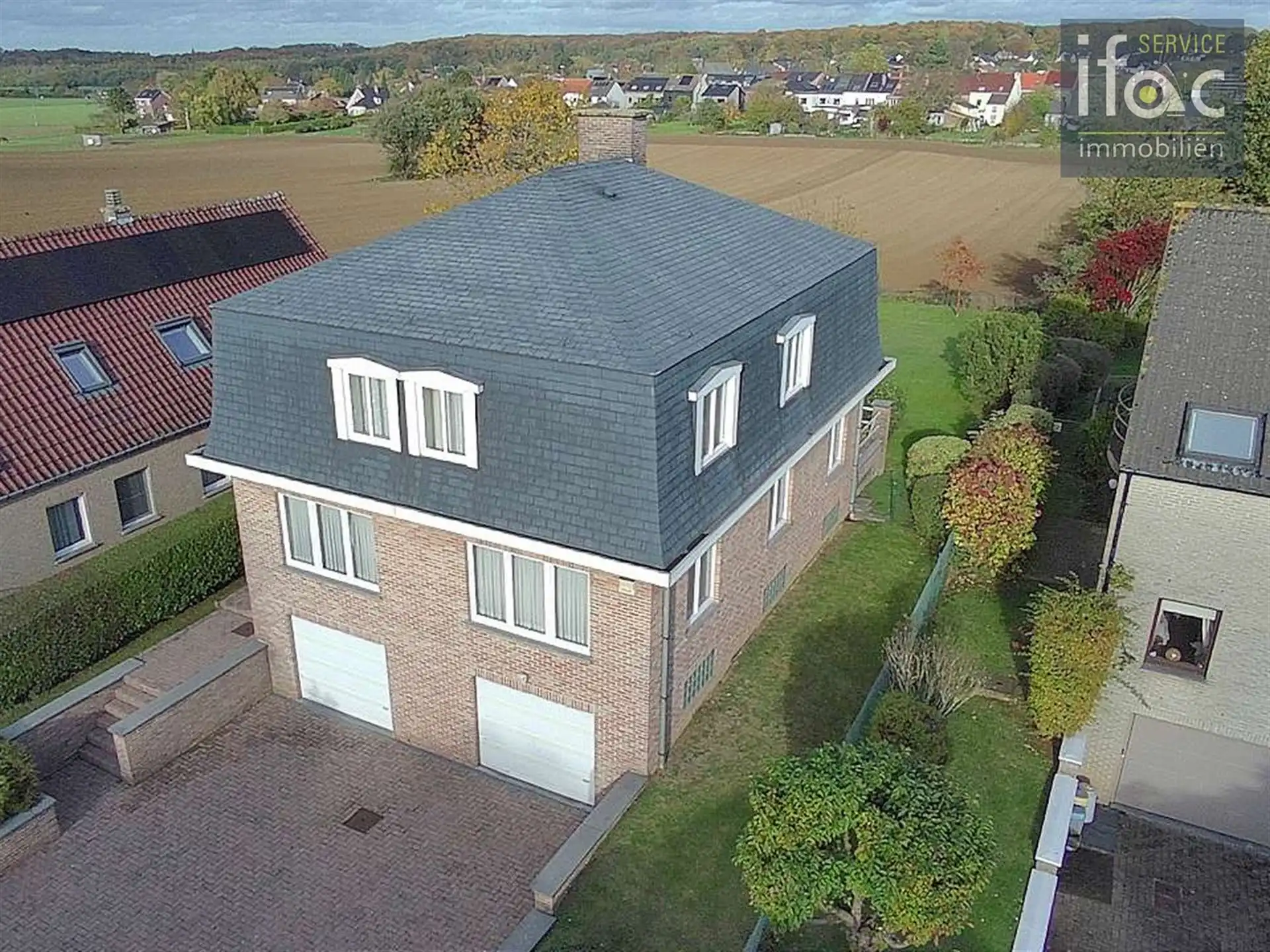 Fantastisch gelegen villa met panoramisch uitzicht  foto 3