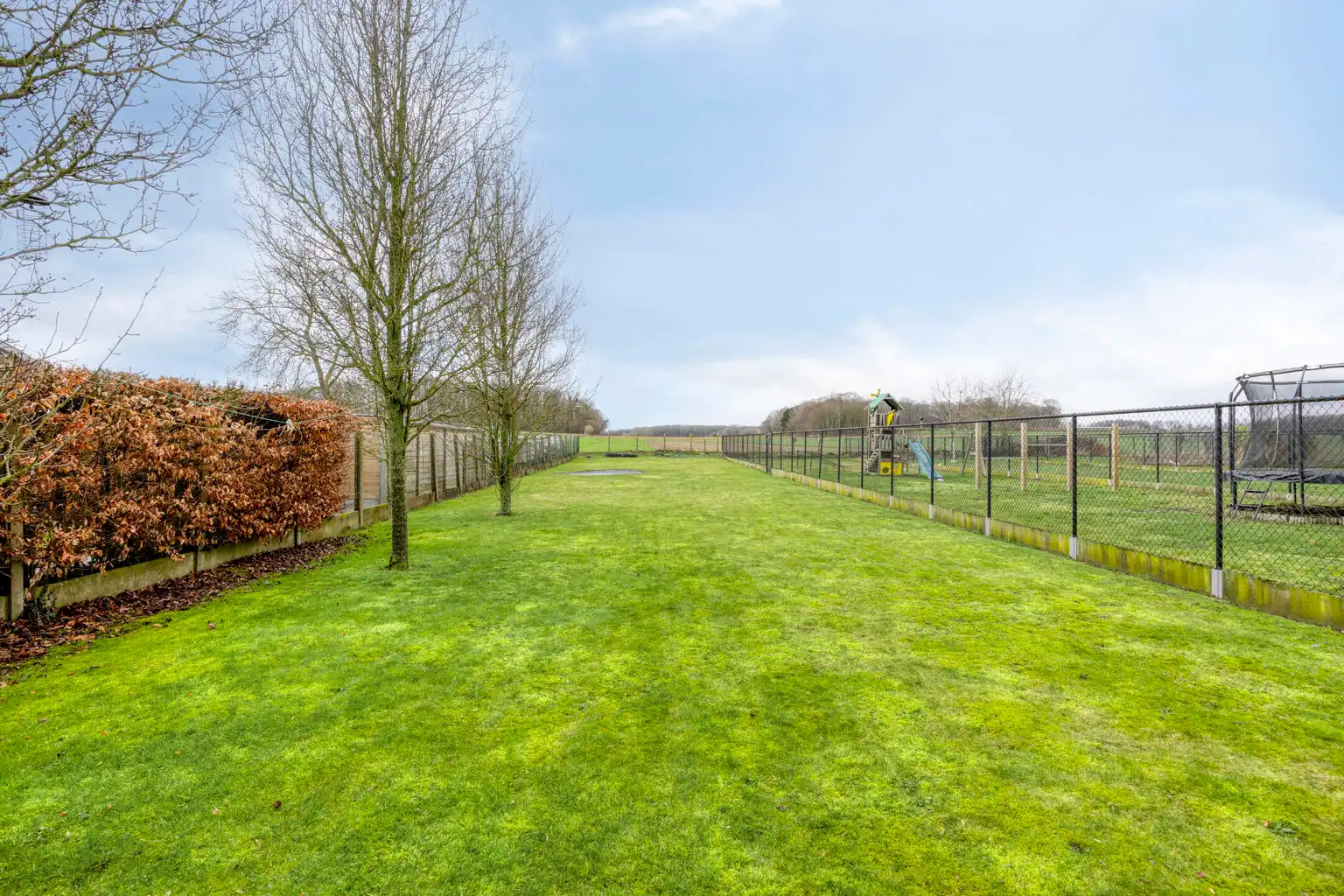 PRACHTIGE RUIME WOONST MET VERZICHT TE LUBBEEK  foto 24