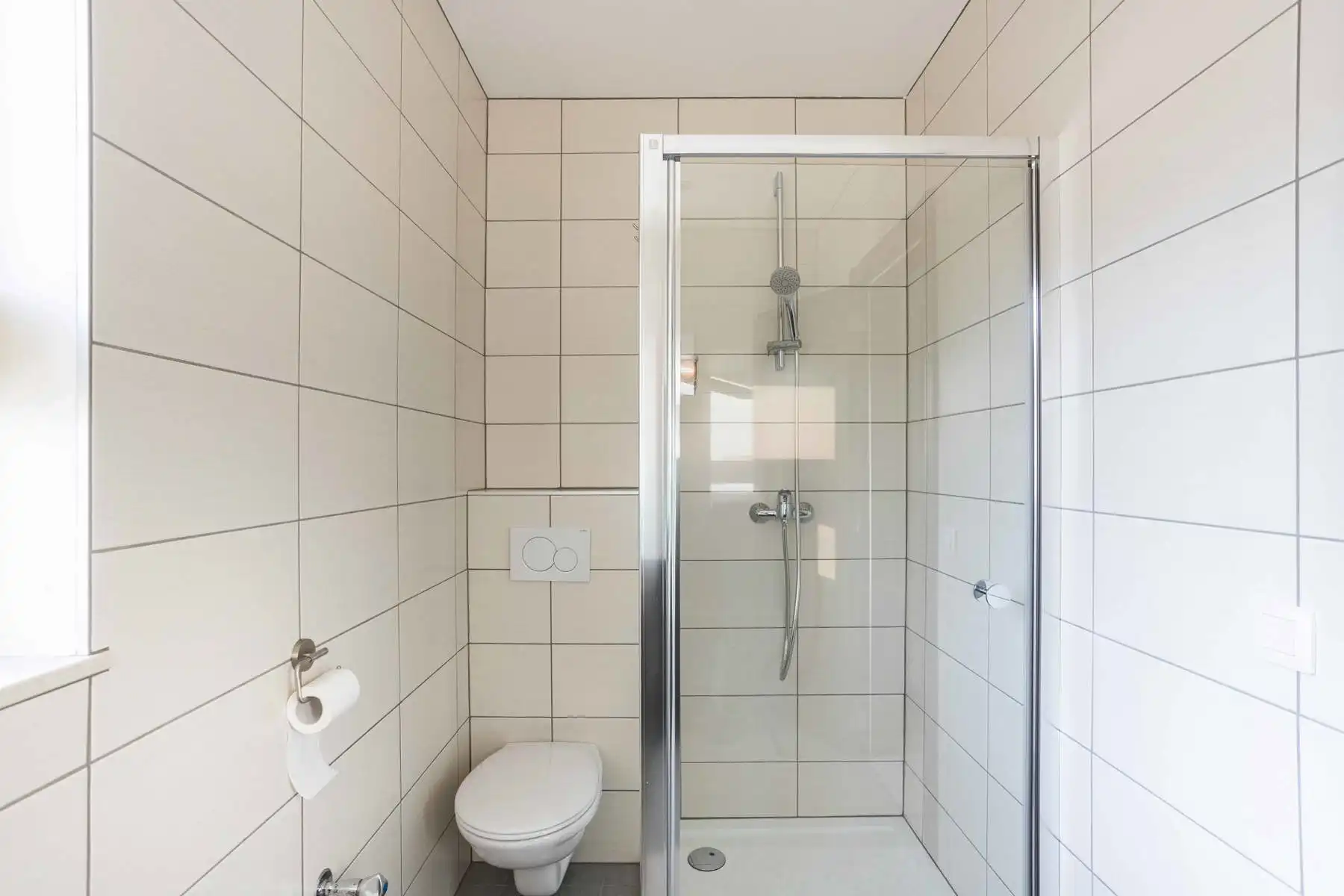 Instapklare recente woning met 4 slaapkamers en 3 badkamers! foto 14
