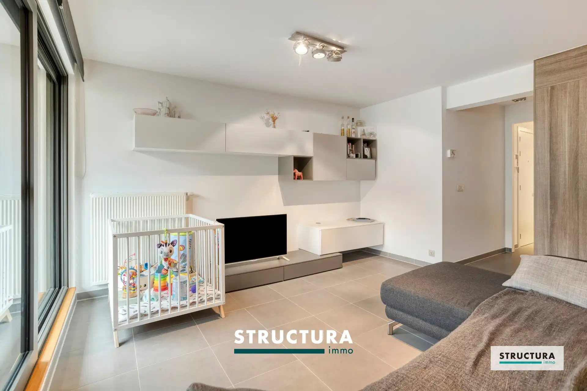 Rustig gelegen, recent appartement met ruime slaapkamers, vlakbij het centrum! foto 7