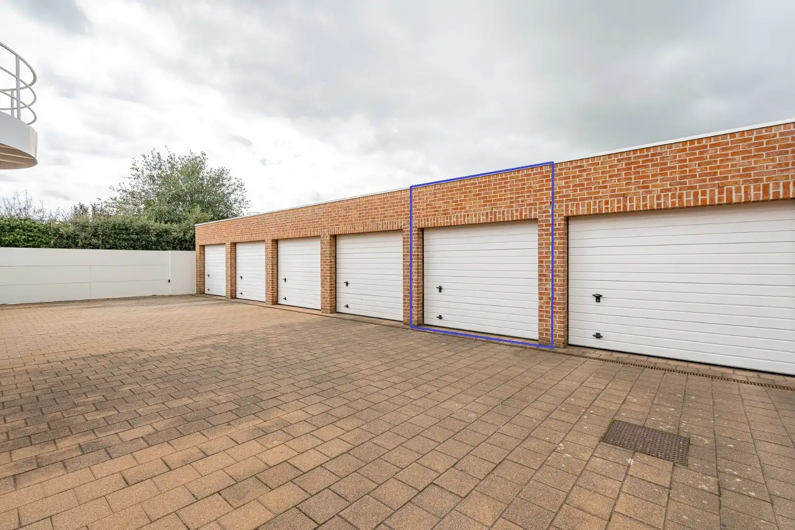 Appartement met 1 slaapkamer, berging en garage in Ledegem foto 12