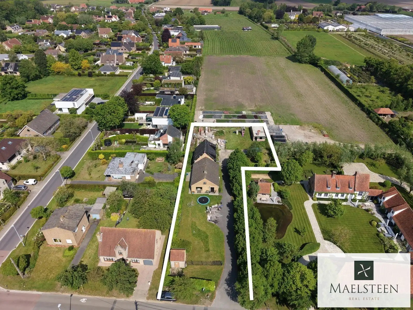 Terrein van 2.168 m² met vergund plan te Sint-Andries foto 2