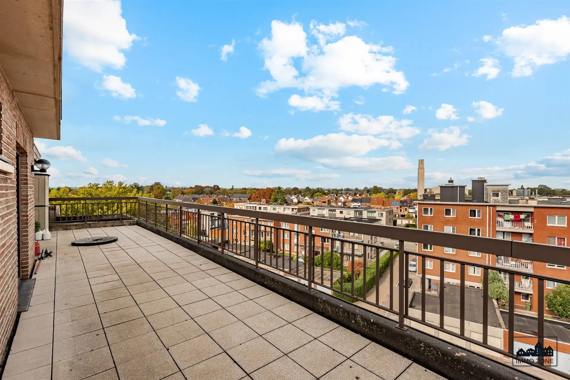 Ruim en lichtrijk appartement met terras in Sint-Niklaas foto 14