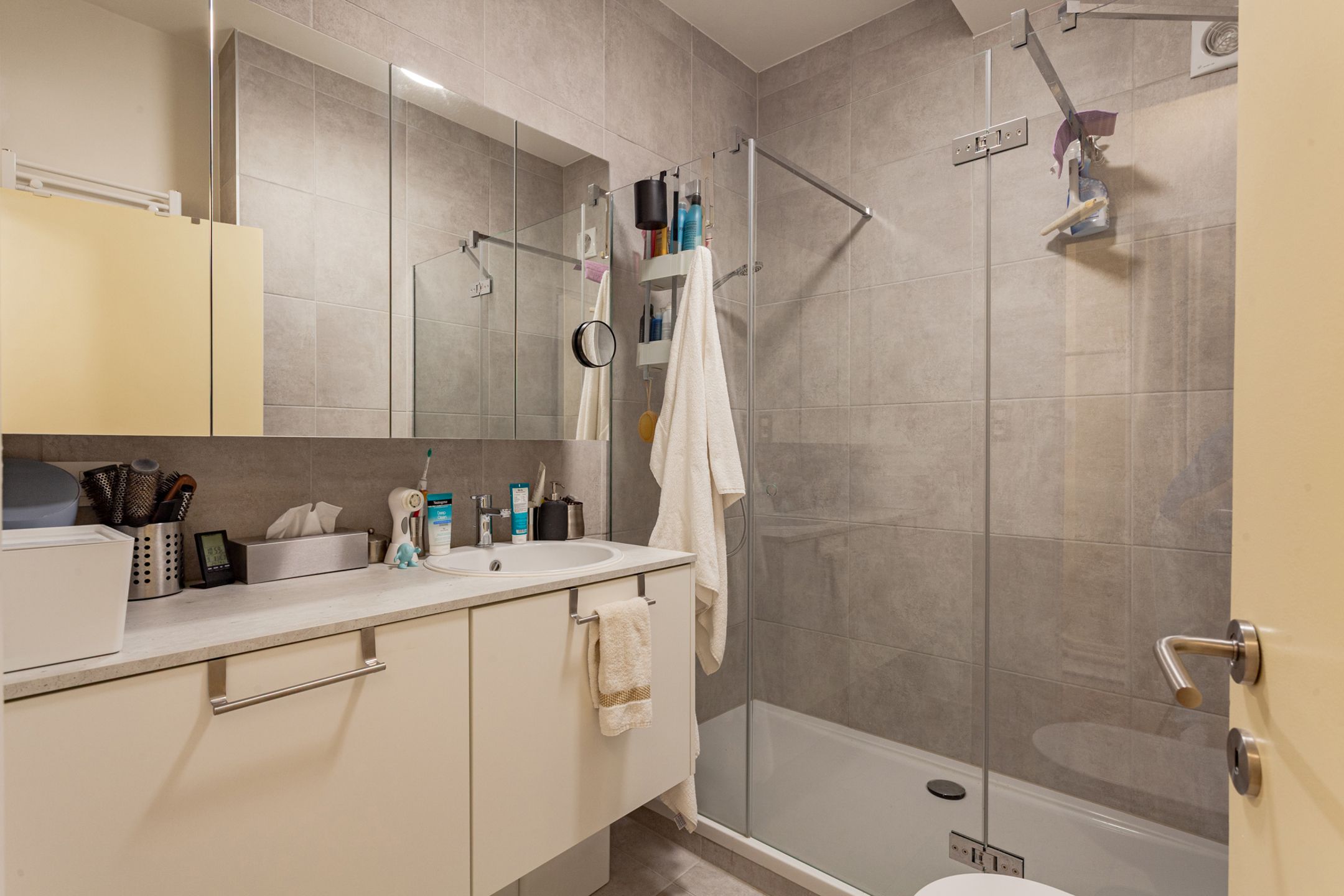 Instapklaar 2-slpk appartement in hartje Gent - Veldstraat foto 19