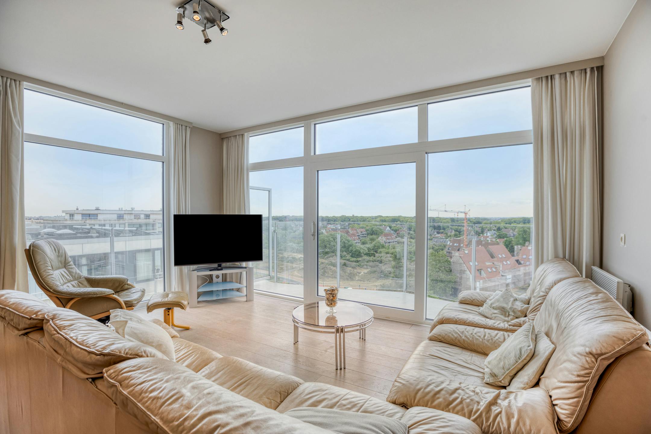 Gerenoveerd hoekappartement met zee en duinzicht in De Panne foto 12