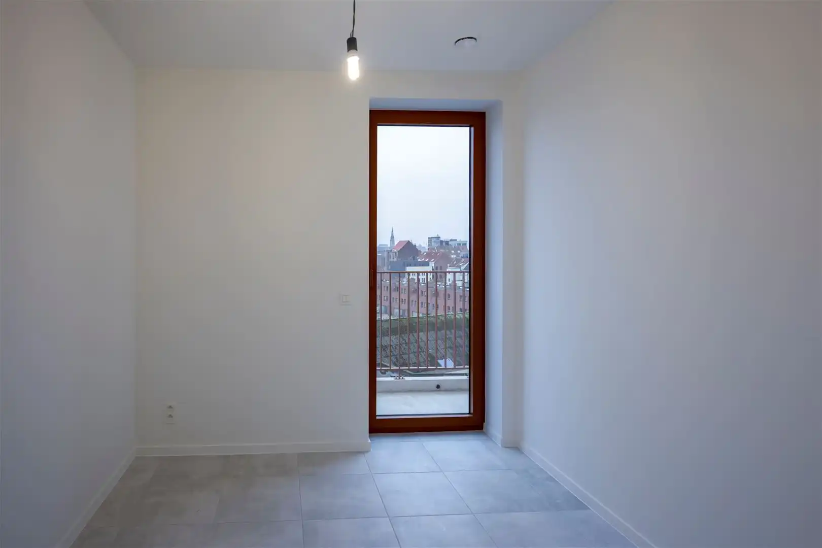 Nieuwbouw tweeslaapkamerappartement met terras foto 9