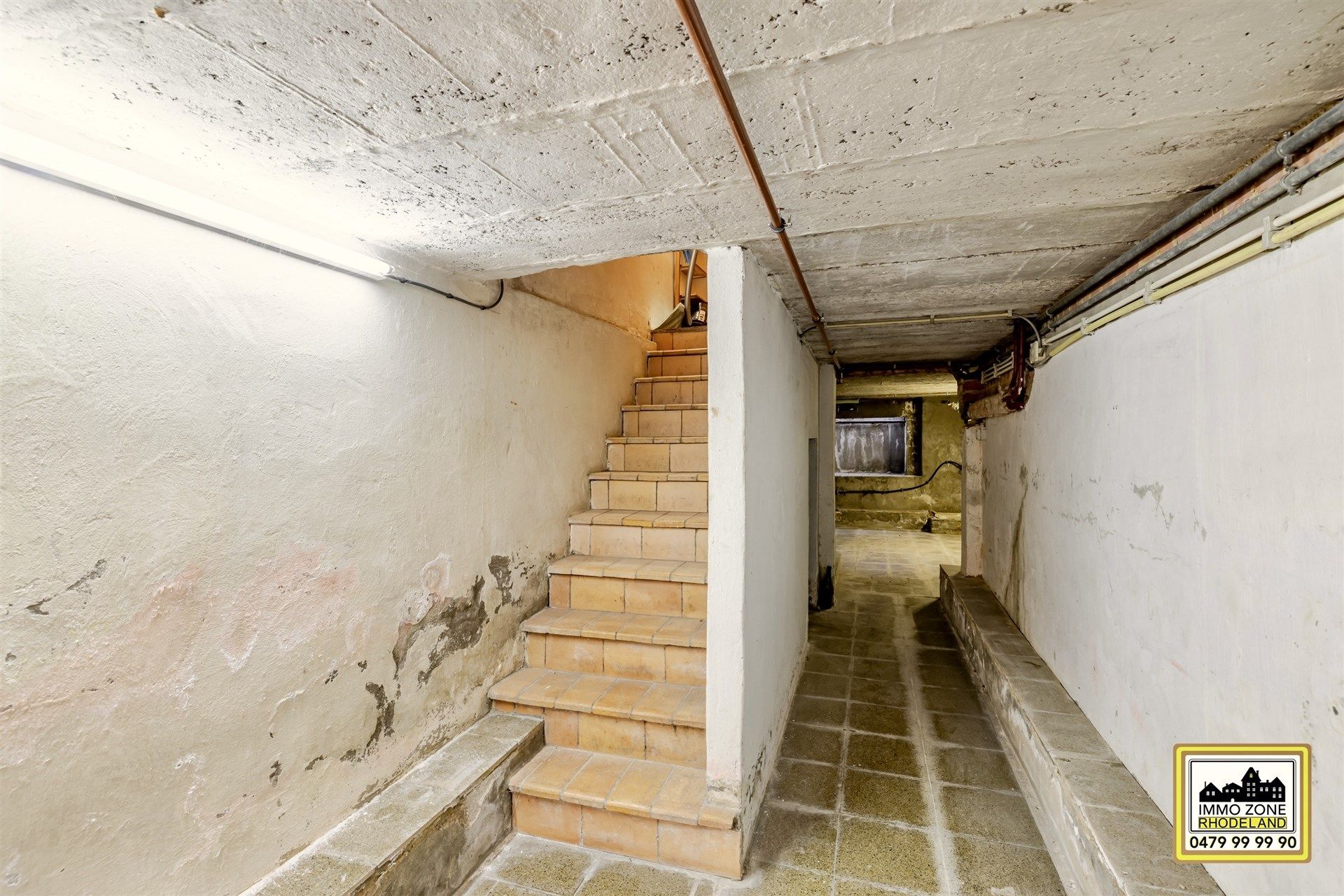 Uitstekend gelegen halfopen woning met 3 slpks, garage, tuin foto 12