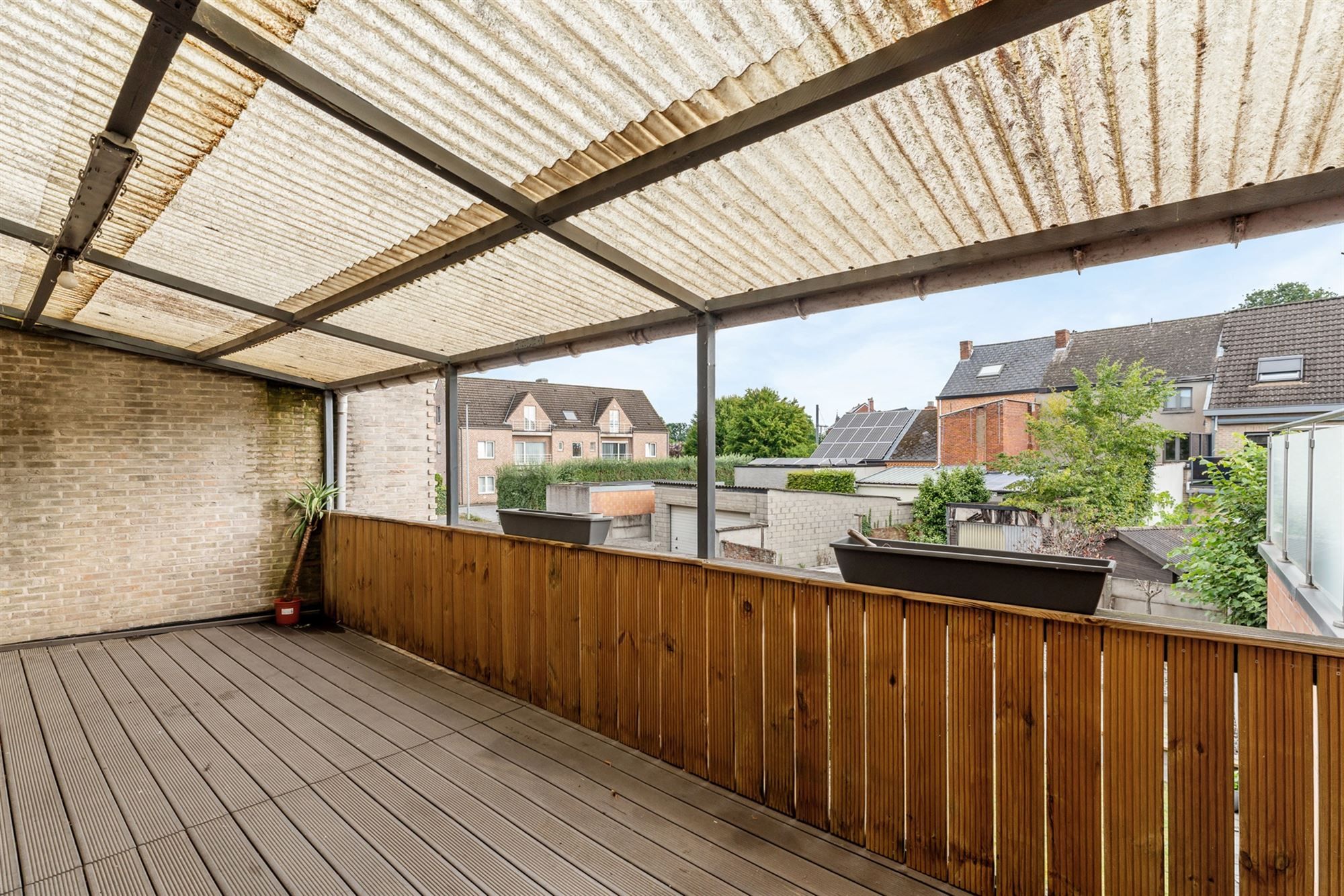 GOED GELEGEN OPBRENGSTEIGENDOM MET 2 APPARTEMENTEN foto 25