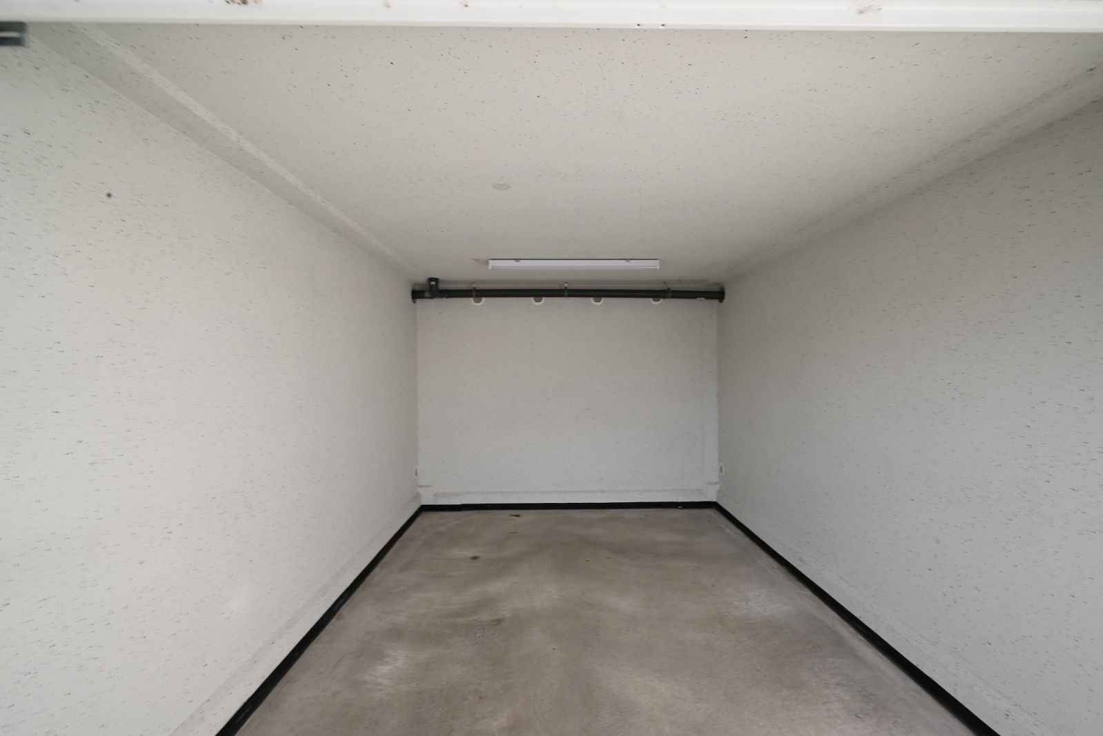 Garage te huur in centrum Ardooie! foto 2